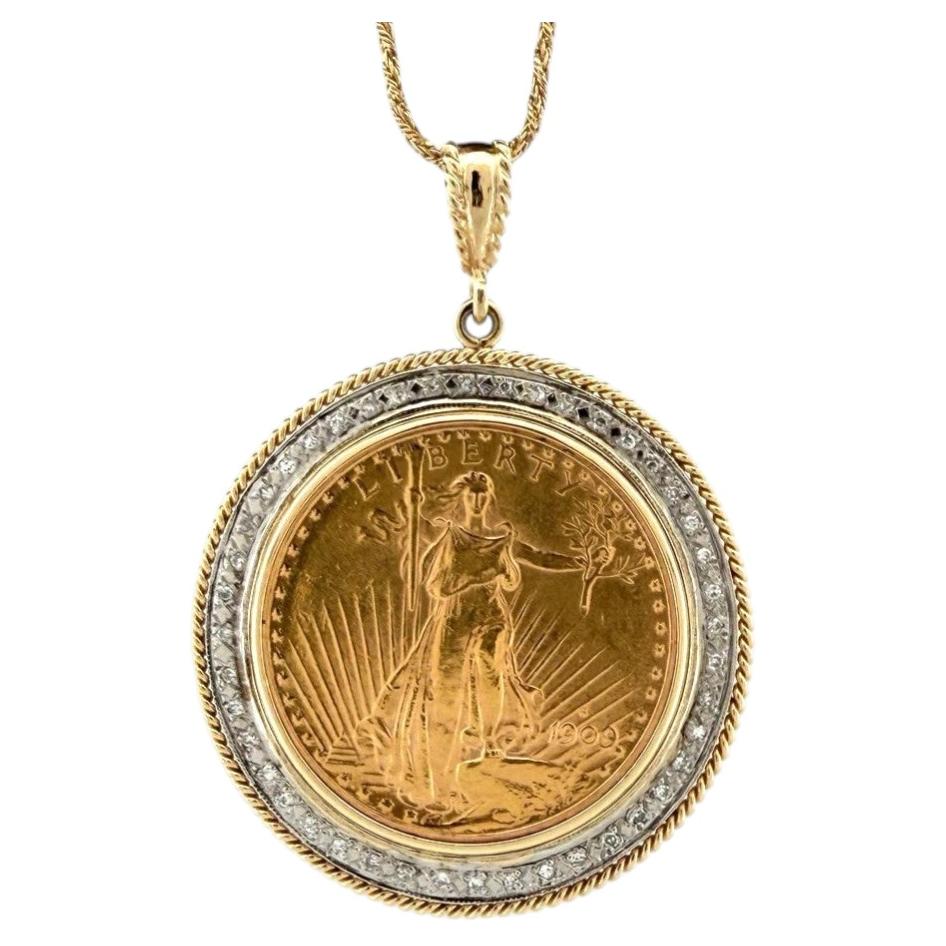 Collar de oro de 14K con colgante de una moneda de oro «Liberty» de 20 dólares de 1909 con bisel de diamantes, 54,62 g