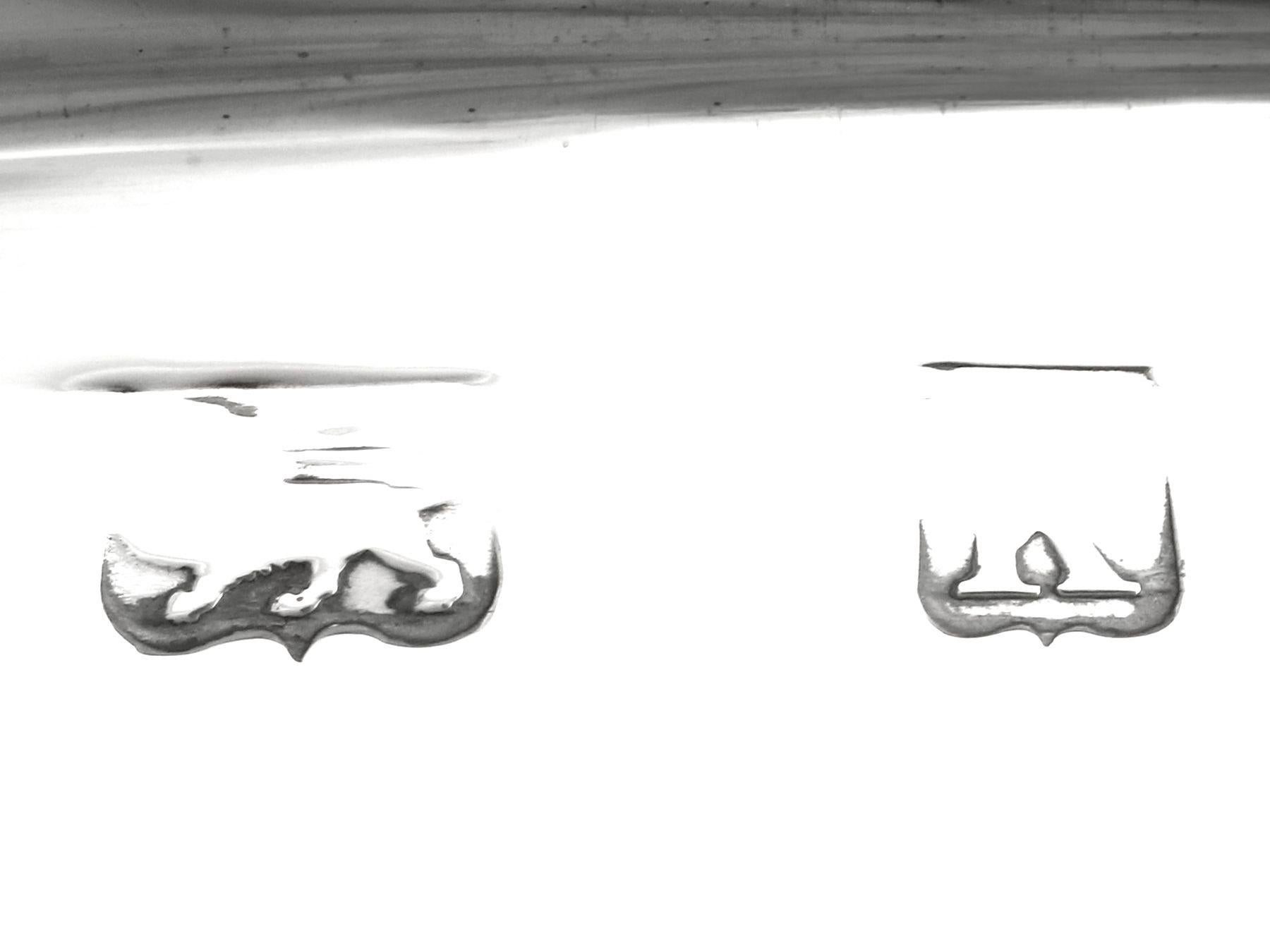 1909 Antica tazza di presentazione in argento sterling edoardiano con coperchio in vendita 3