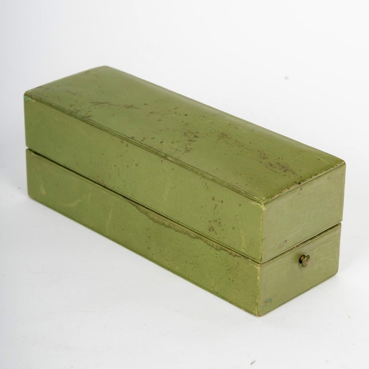 Art Deco 1909 René Lalique Perfume Bottle Cyclamen for Coty Glass Green Patina with Box For Sale