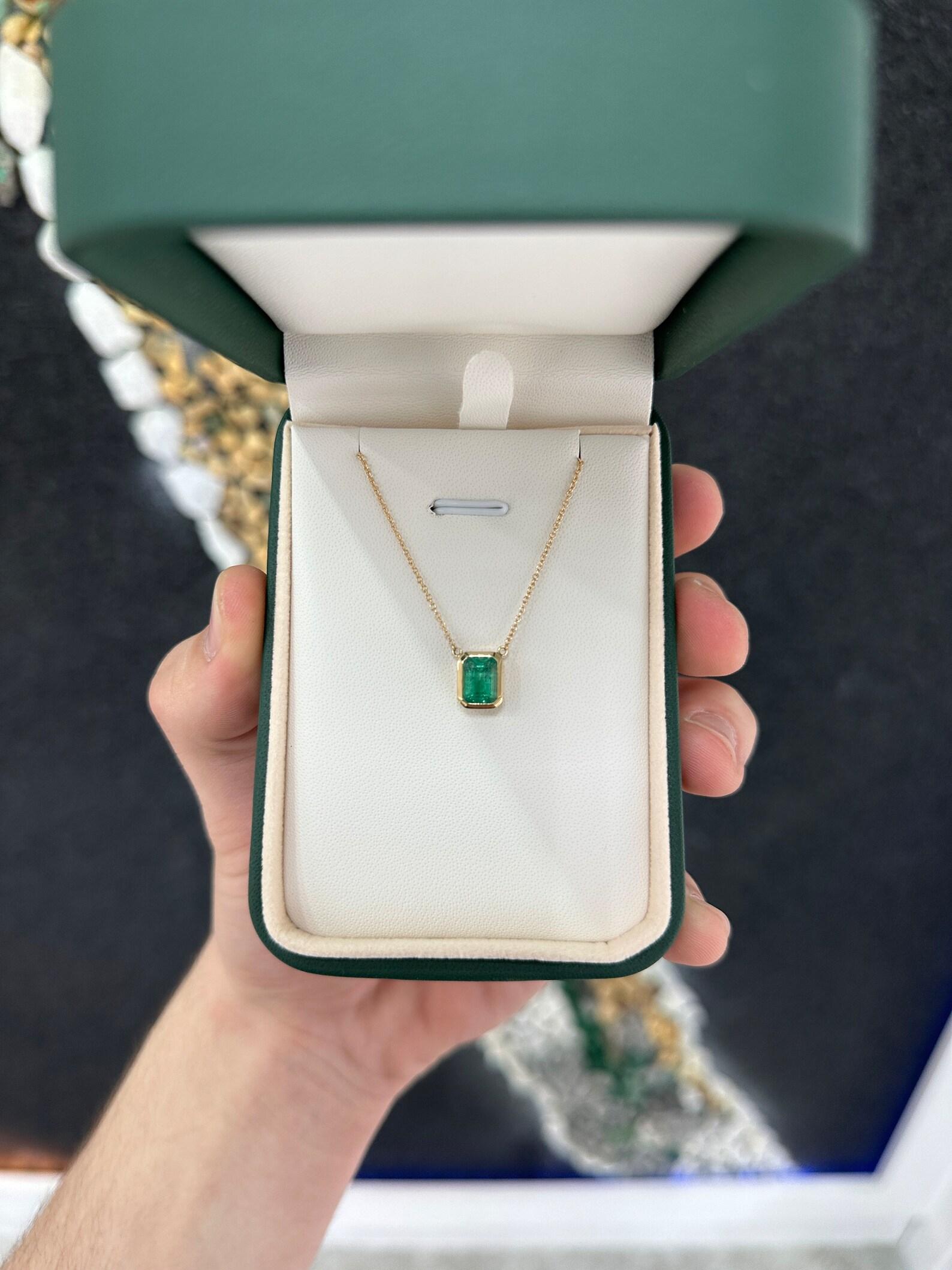 1.90ct 14K Natural Emerald Cut Emerald Bezel Women Necklace - Medium Lush Green In New Condition For Sale In Jupiter, FL