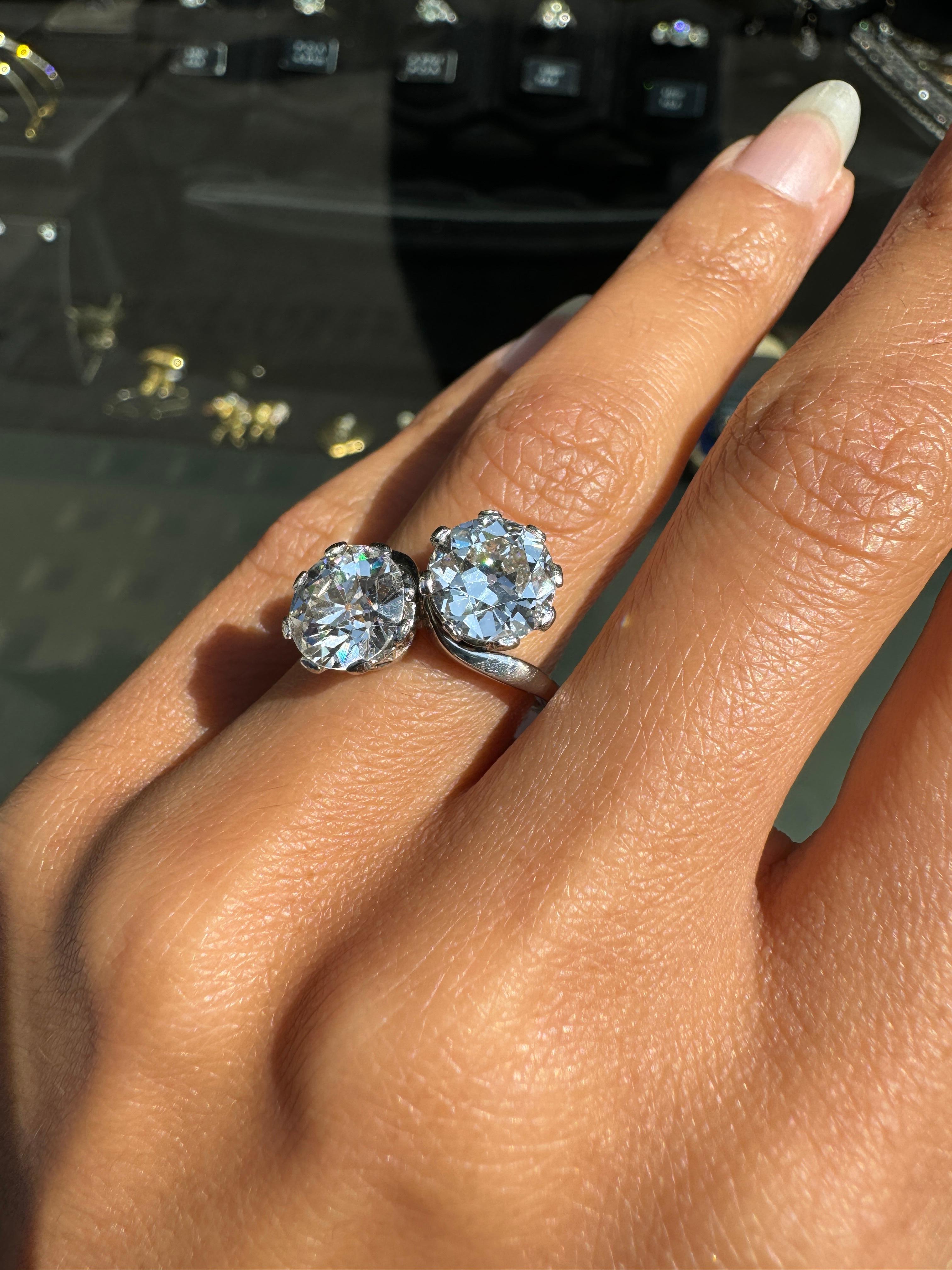 Women's 1.90ct + 2.09ct Old Cut Diamond Toi Et Moi Crossover Platinum Engagement Ring For Sale