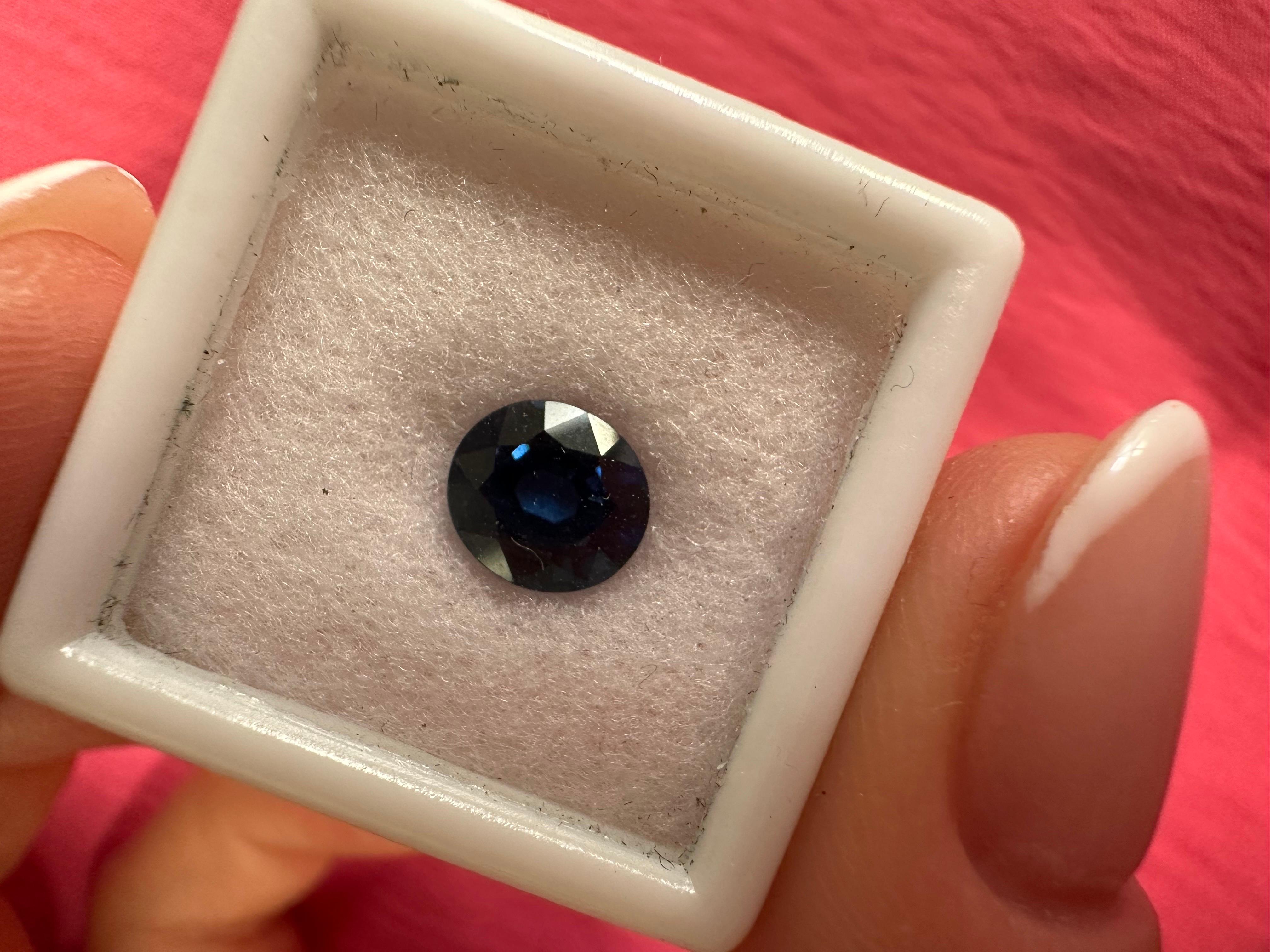 Natutal sapphire 7.7mm stunning blue color, round cut and Ceylon certified sapphire.

NATURAL GEMSTONE(S): SAPPHIRE
Clarity/Color: Slightly Included/Blue
Cut: Round
Treatment: heat only
MM:7.7mmx7mm


WHAT YOU GET AT STAMPAR JEWELERS:
Stampar