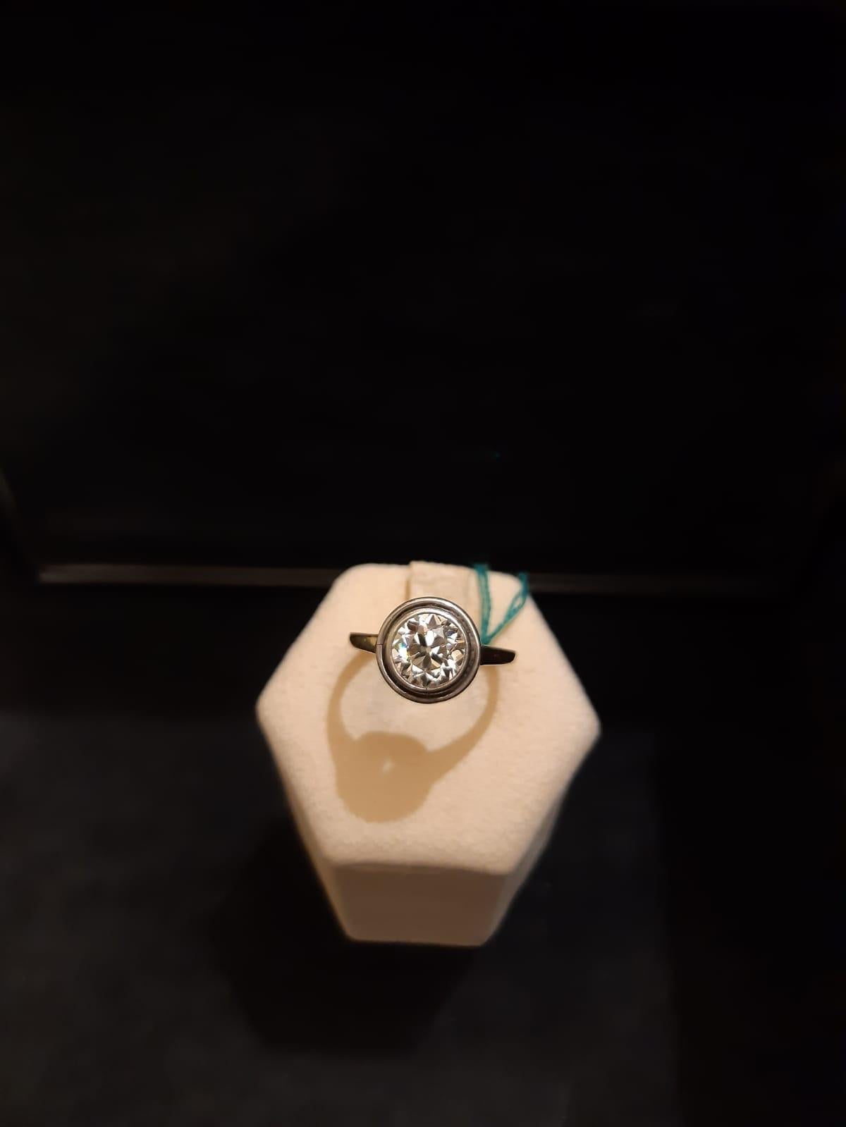 Art Nouveau 1.90 Carat Engagement Ring For Sale