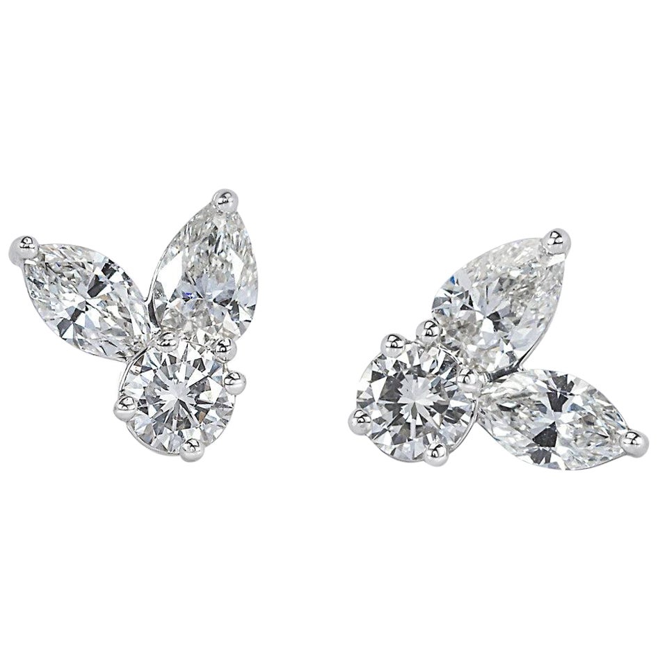 1.90ct Marquise, Pear Shaped and Round Brilliant Cut Diamond Cluster Stud im Angebot