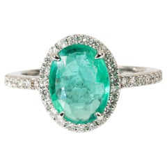 Bague de fiançailles demi-éternité de 1,90 ct d'émeraudes et de diamants de taille ovale naturelle