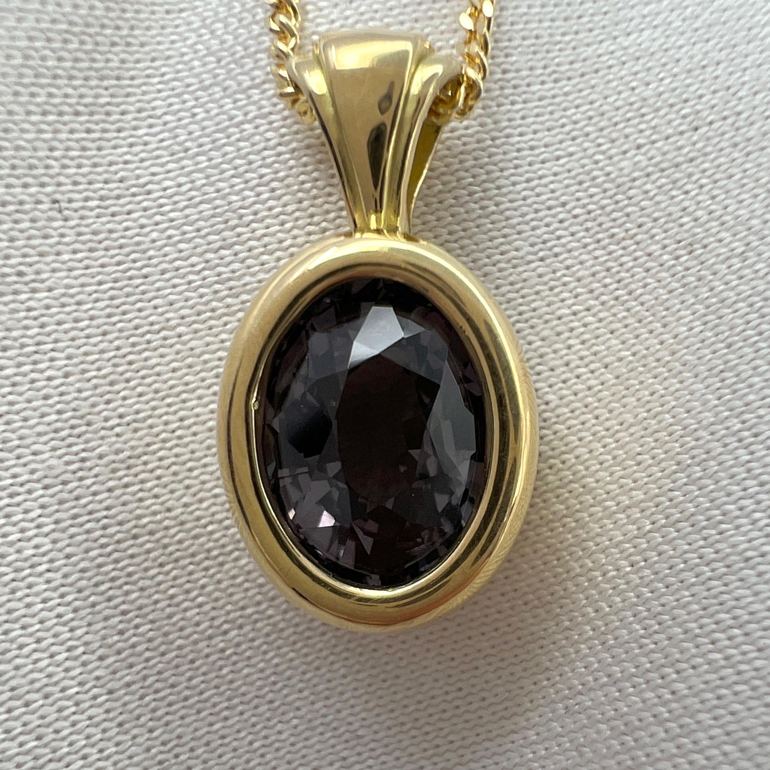 1.90ct Purple Grey Titanium Spinel Oval Cut 18k Yellow Gold Solitaire Pendant In New Condition For Sale In Birmingham, GB