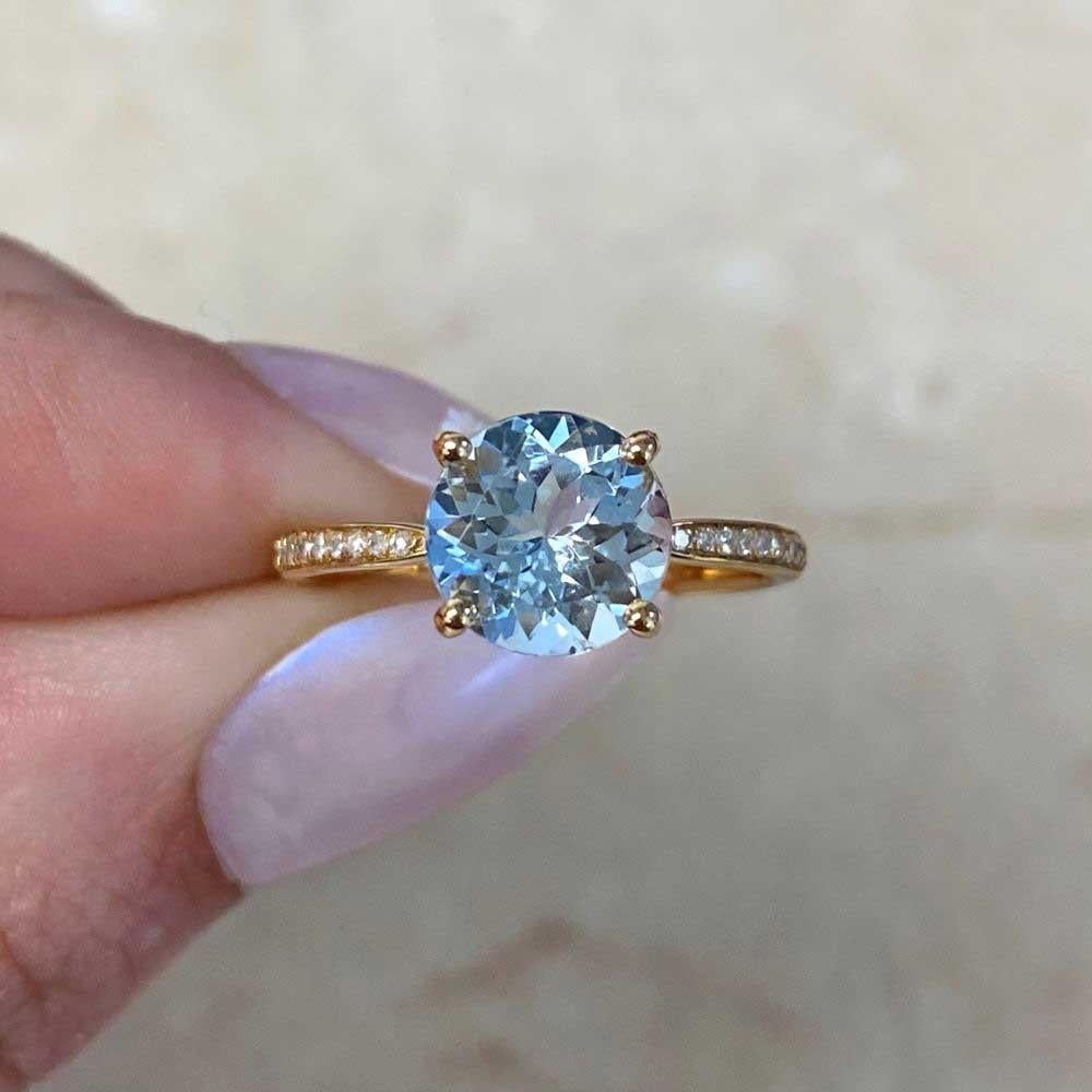 1.90ct Round Cut Aquamarine Engagement Ring, 18k Yellow Gold For Sale 5