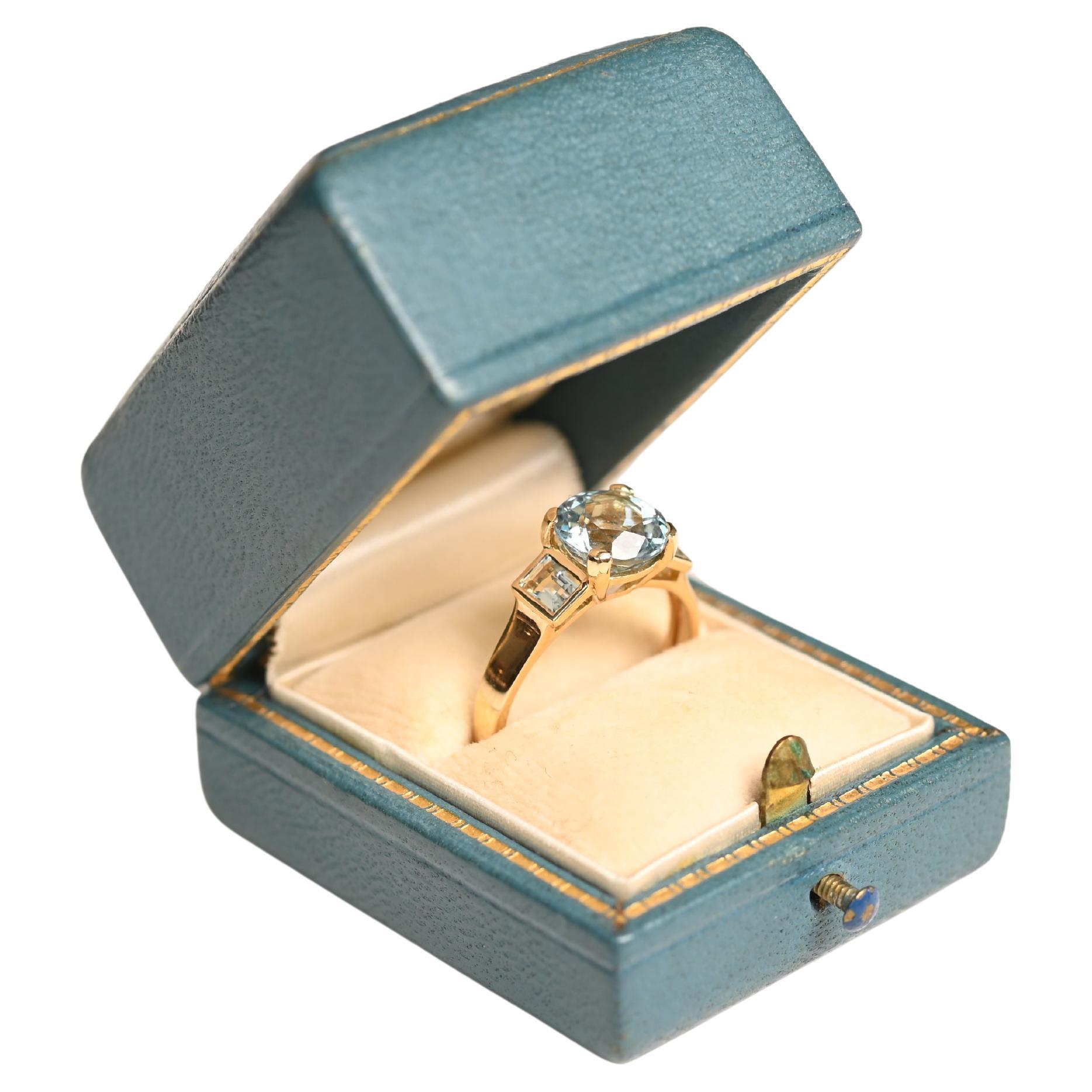 Round Cut Aquamarine Engagement Ring (Approx. 1.9-Carats), 18k Yellow Gold