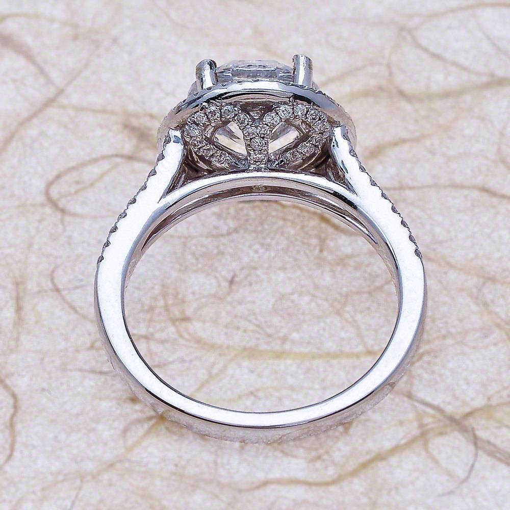 round cut moissanite engagement rings