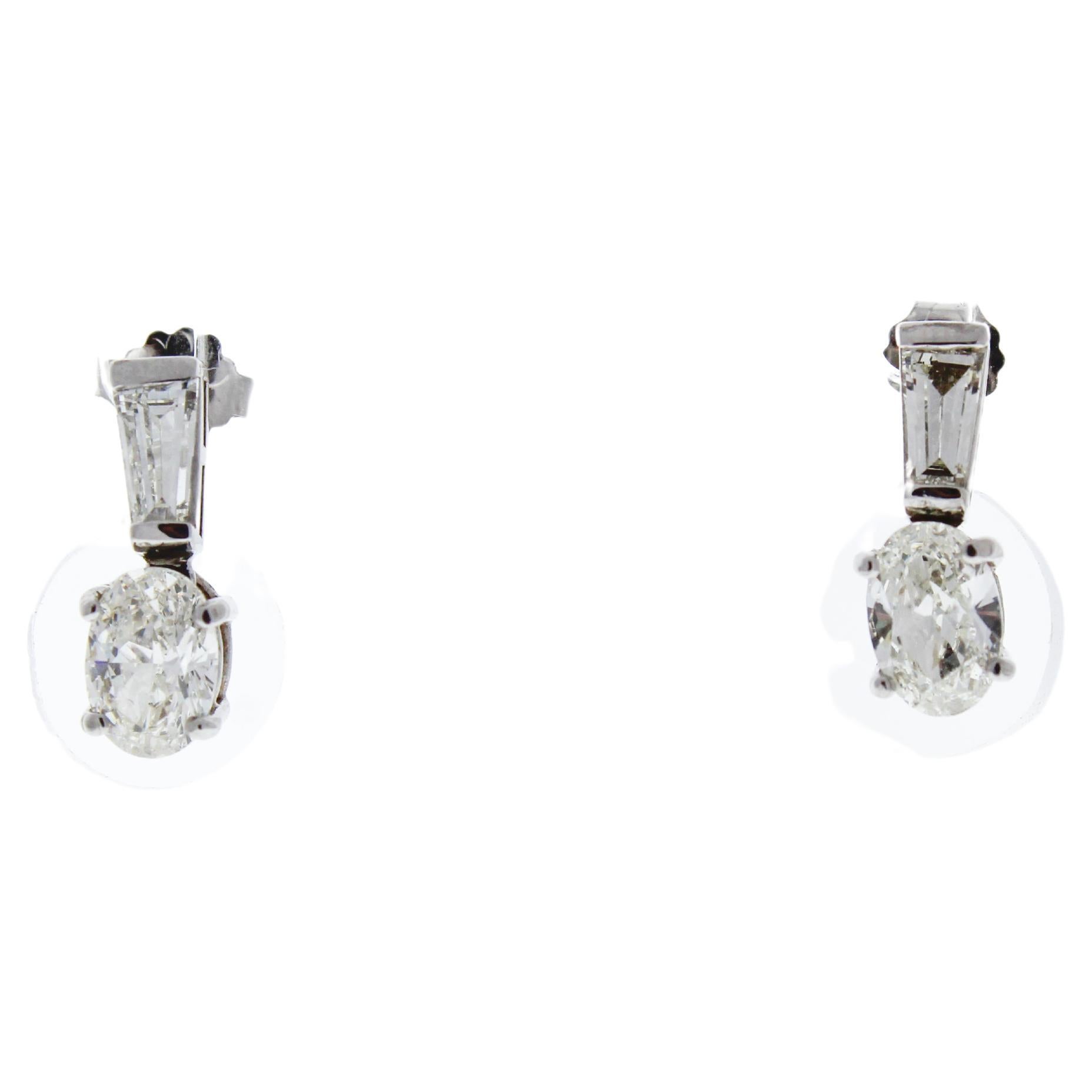 1.90CTW Diamond Earrings in 14k White Gold For Sale