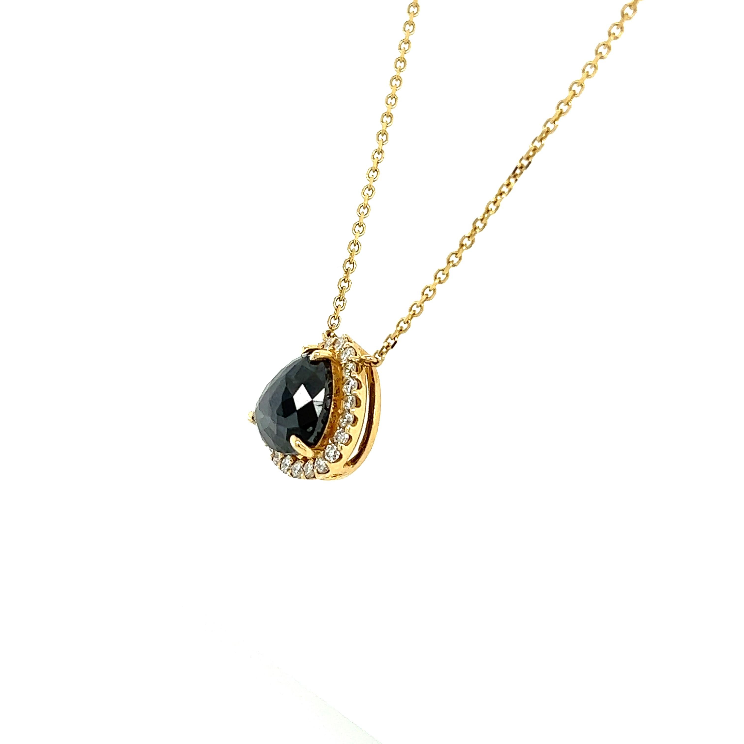 Pear Cut 1.91 Carat Black Diamond White Diamond Yellow Gold Chain Necklace For Sale