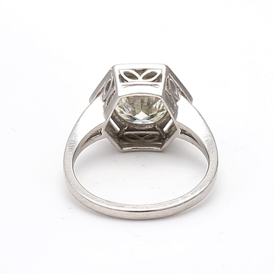 Anello di fidanzamento in platino con diamante tondo Brilliante M VS2 da 1,91 carati in vendita 1