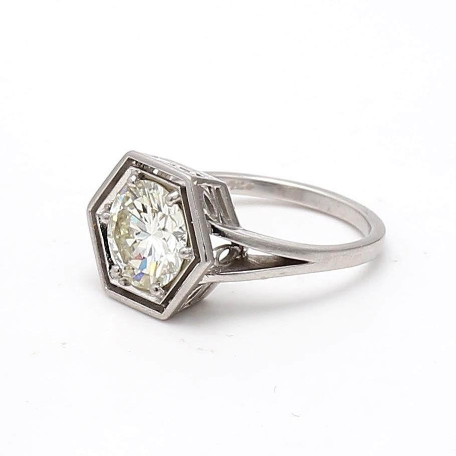 Anello di fidanzamento in platino con diamante tondo Brilliante M VS2 da 1,91 carati in vendita 4