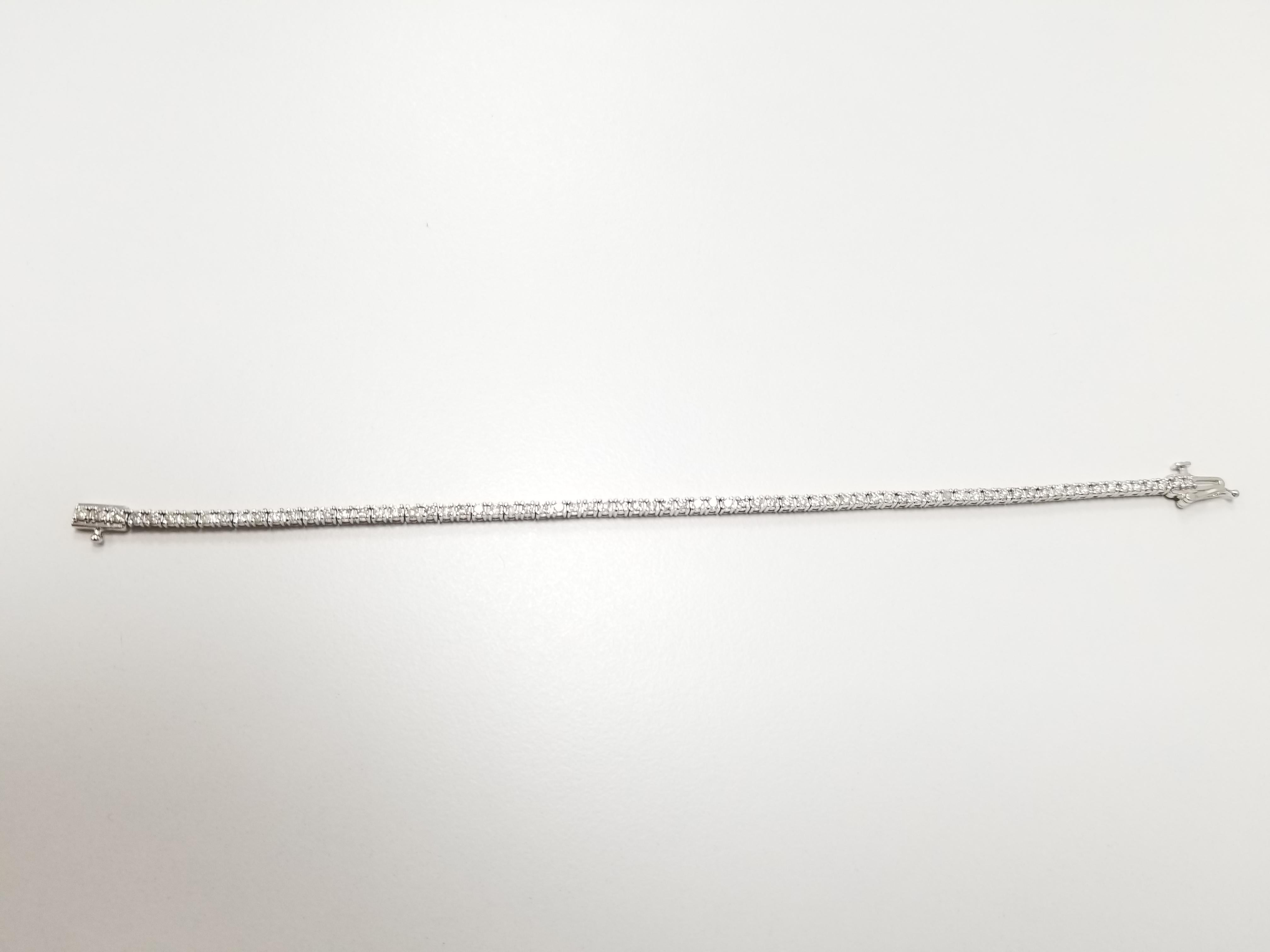 1.91 Carat Round Brilliant Natural Diamond Tennis Bracelet 14 Karat White Gold In New Condition In Great Neck, NY