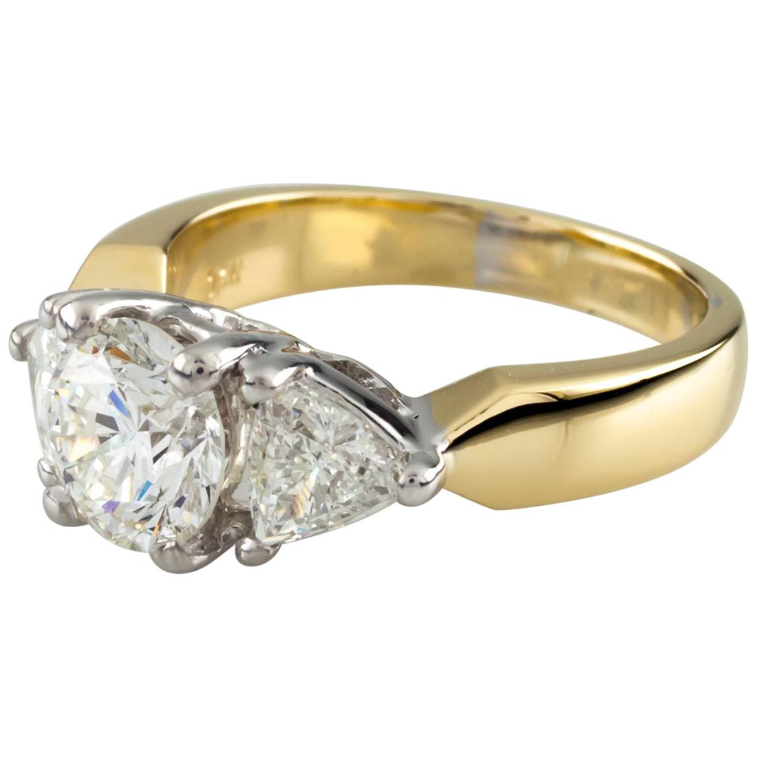1,91 Karat runder Diamant 3-Stein 18 Karat Weiß- und Gelbgold Verlobungsring