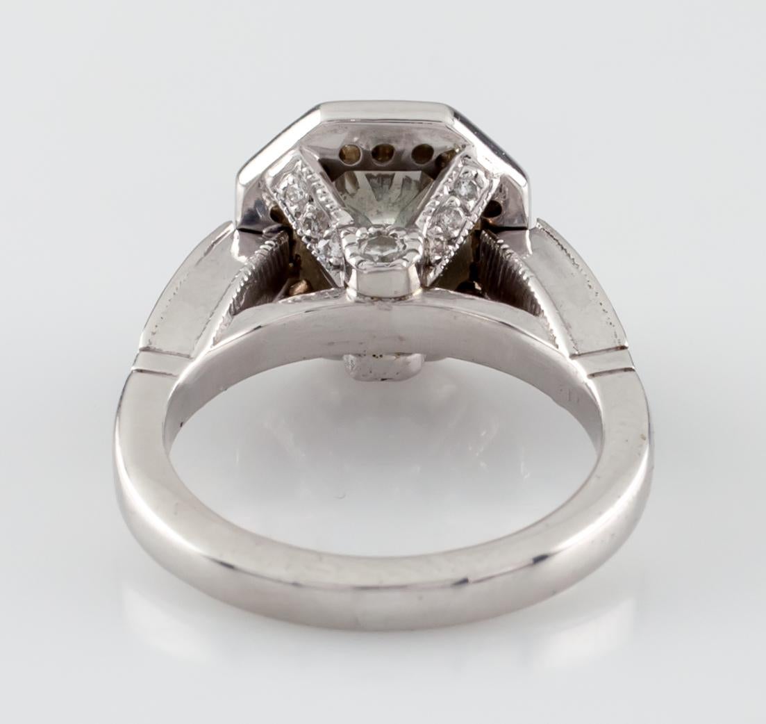 1.91 Karat runder Diamant Halo 18 Karat Weißgold Verlobungsring GIA zertifiziert im Angebot 1