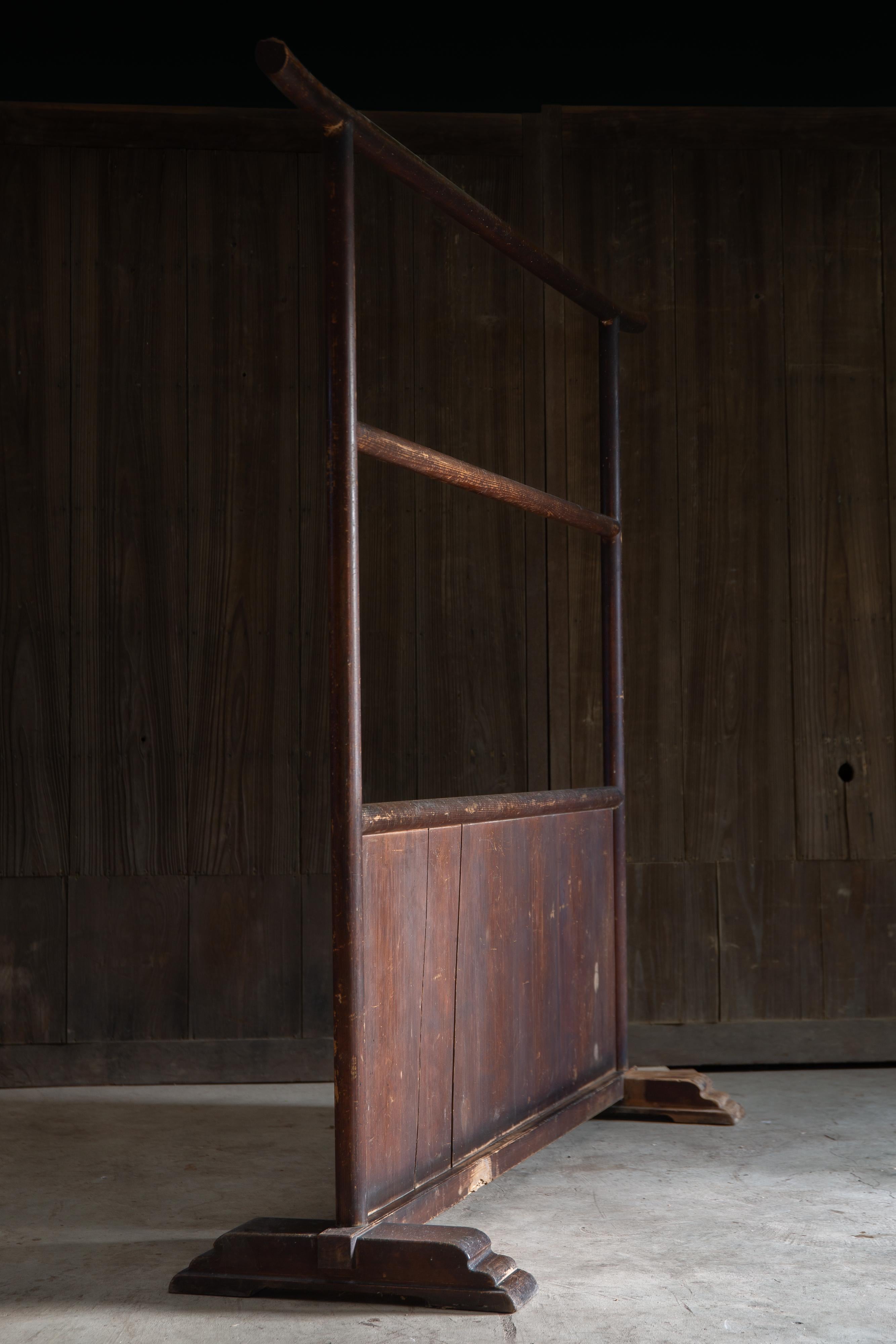 1910-30s Japanese antique large Kimono display rack room divider wabi sabi decor en vente 2