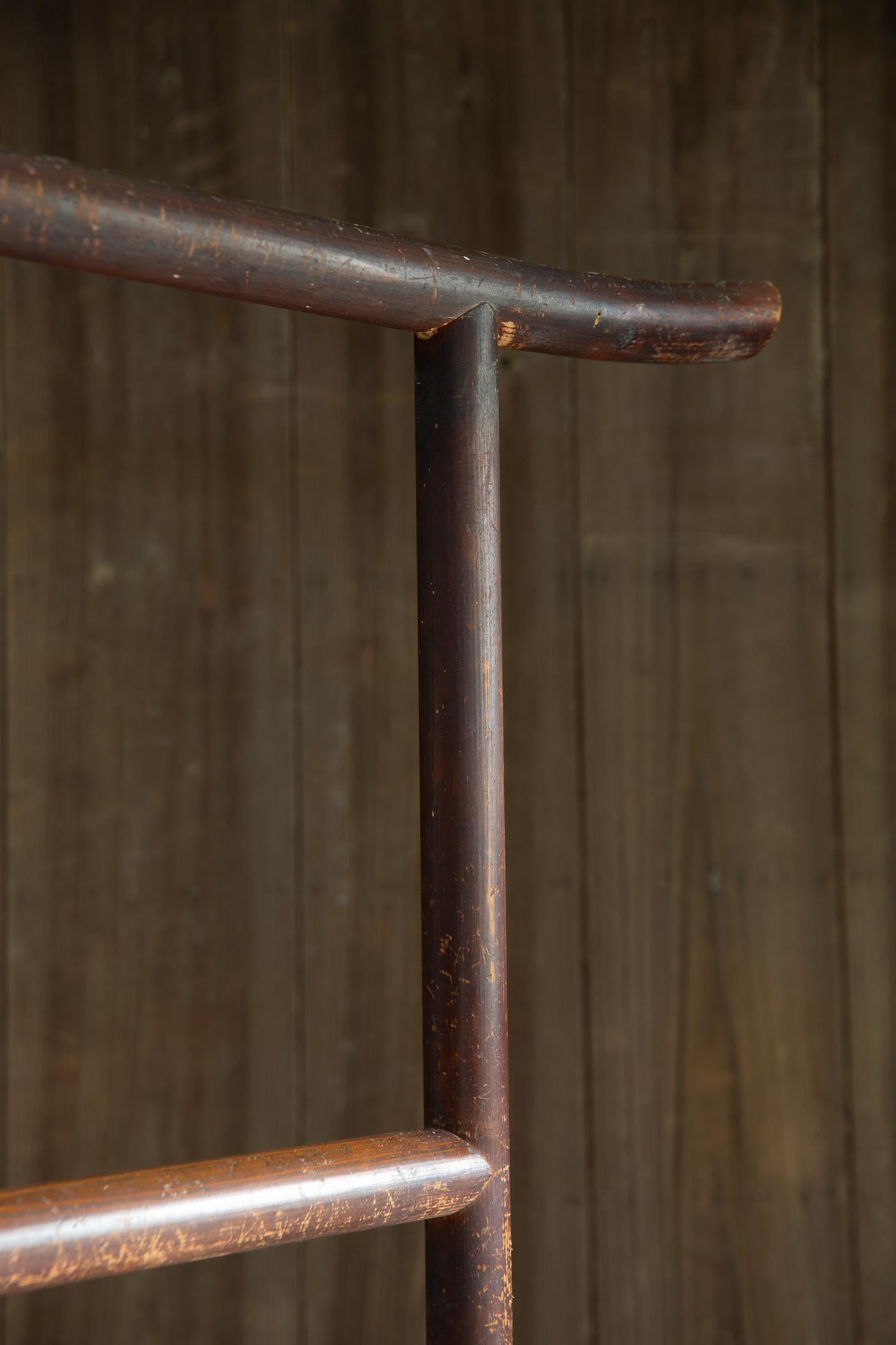 1910-30s Japanese antique large Kimono display rack room divider wabi sabi decor en vente 4