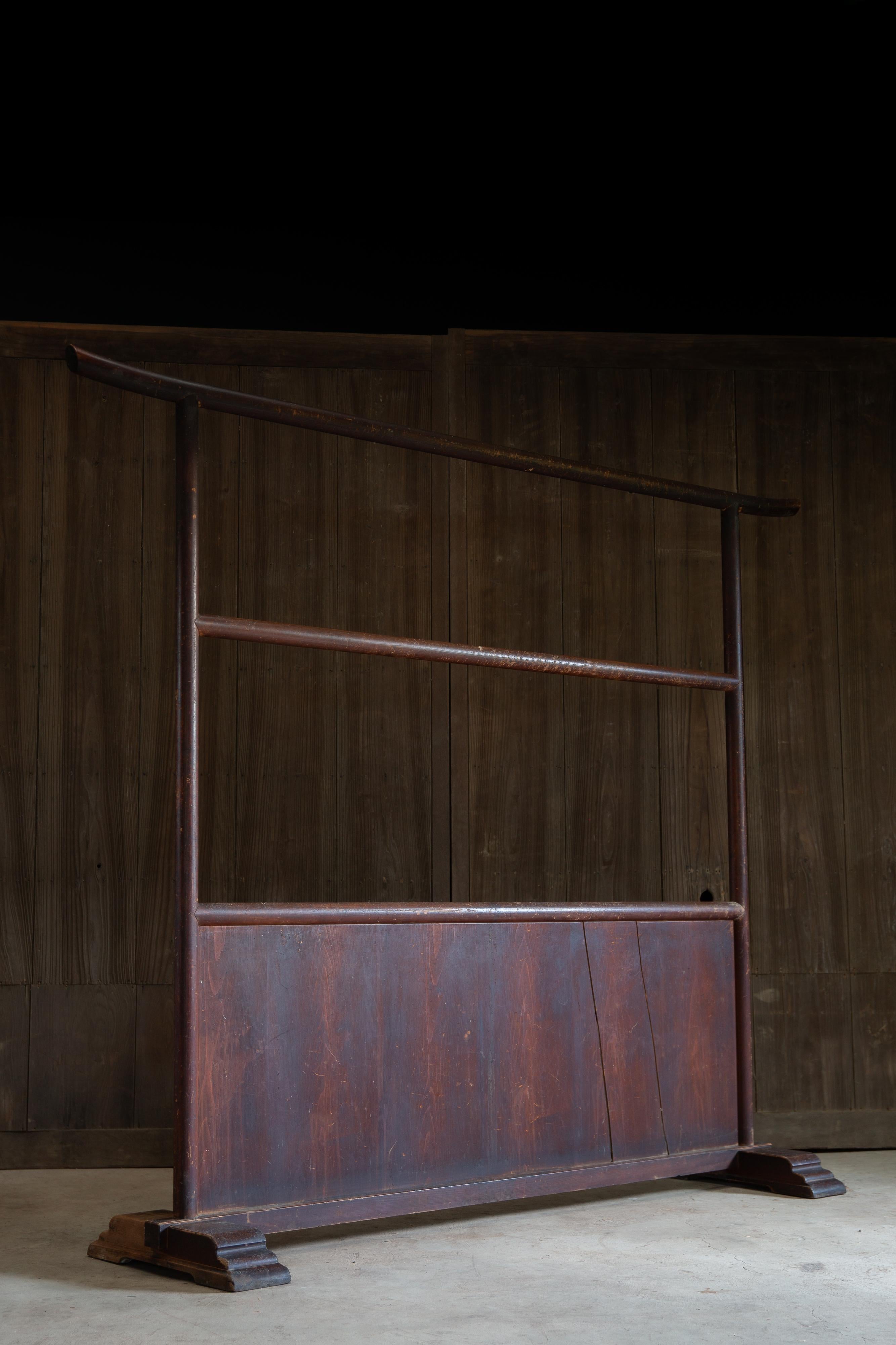 Travail du bois 1910-30s Japanese antique large Kimono display rack room divider wabi sabi decor en vente