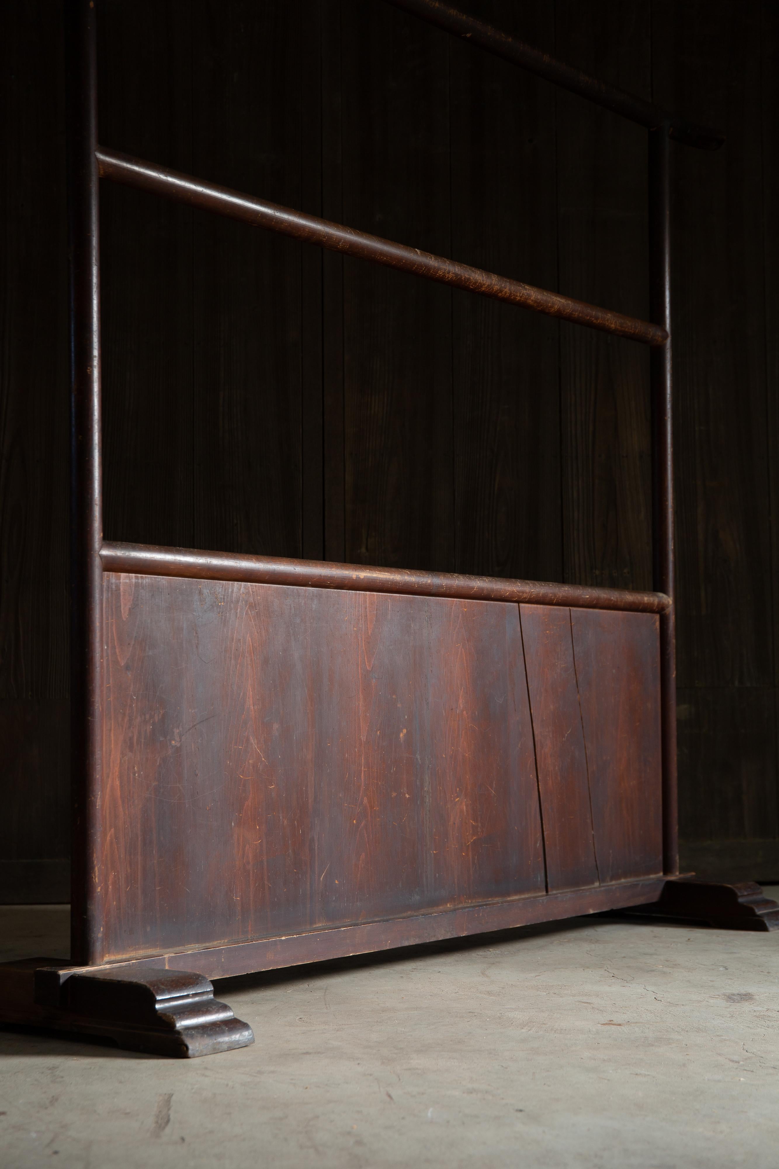 1910-30s Japanese antique large Kimono display rack room divider wabi sabi decor en vente 1