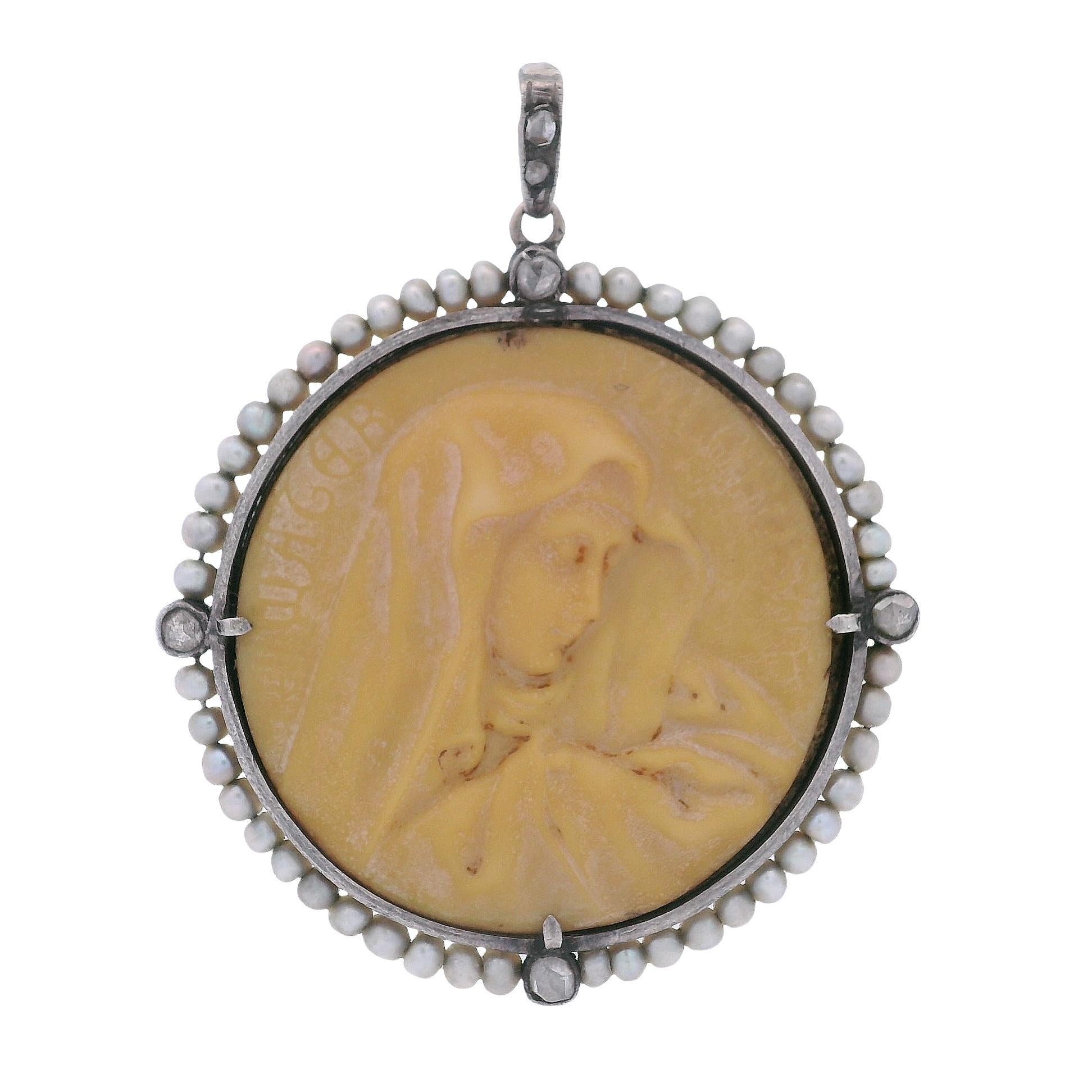1910 Pendentif religieux en or 18k avec perles, diamants et corail