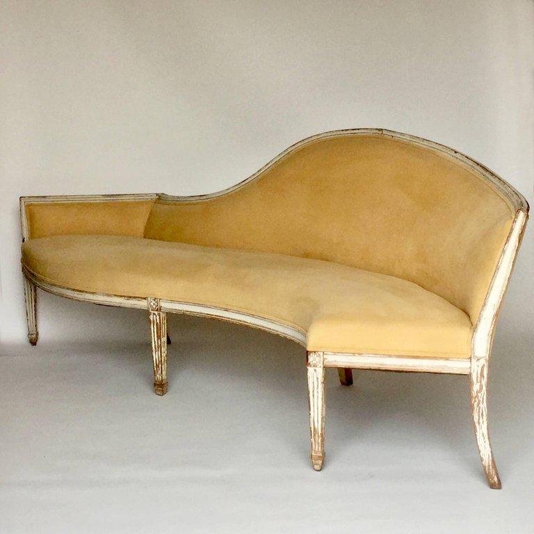 Hand-Carved 1910, Antique French Louis XVI Carved Walnut Settee