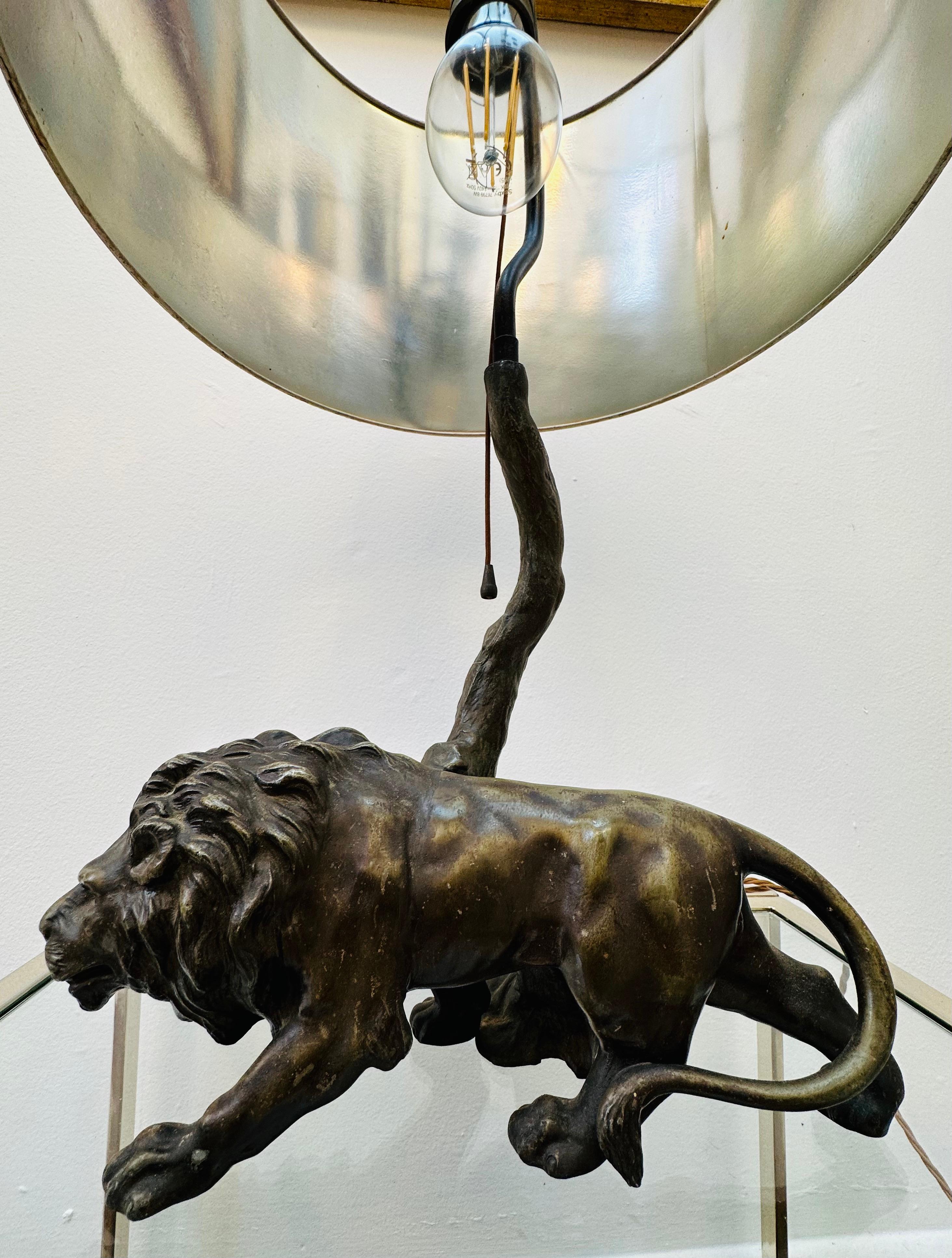1910 Antique Spelter Bronze Effect Prowling Lion Table Lamp Inc Original Shade For Sale 3