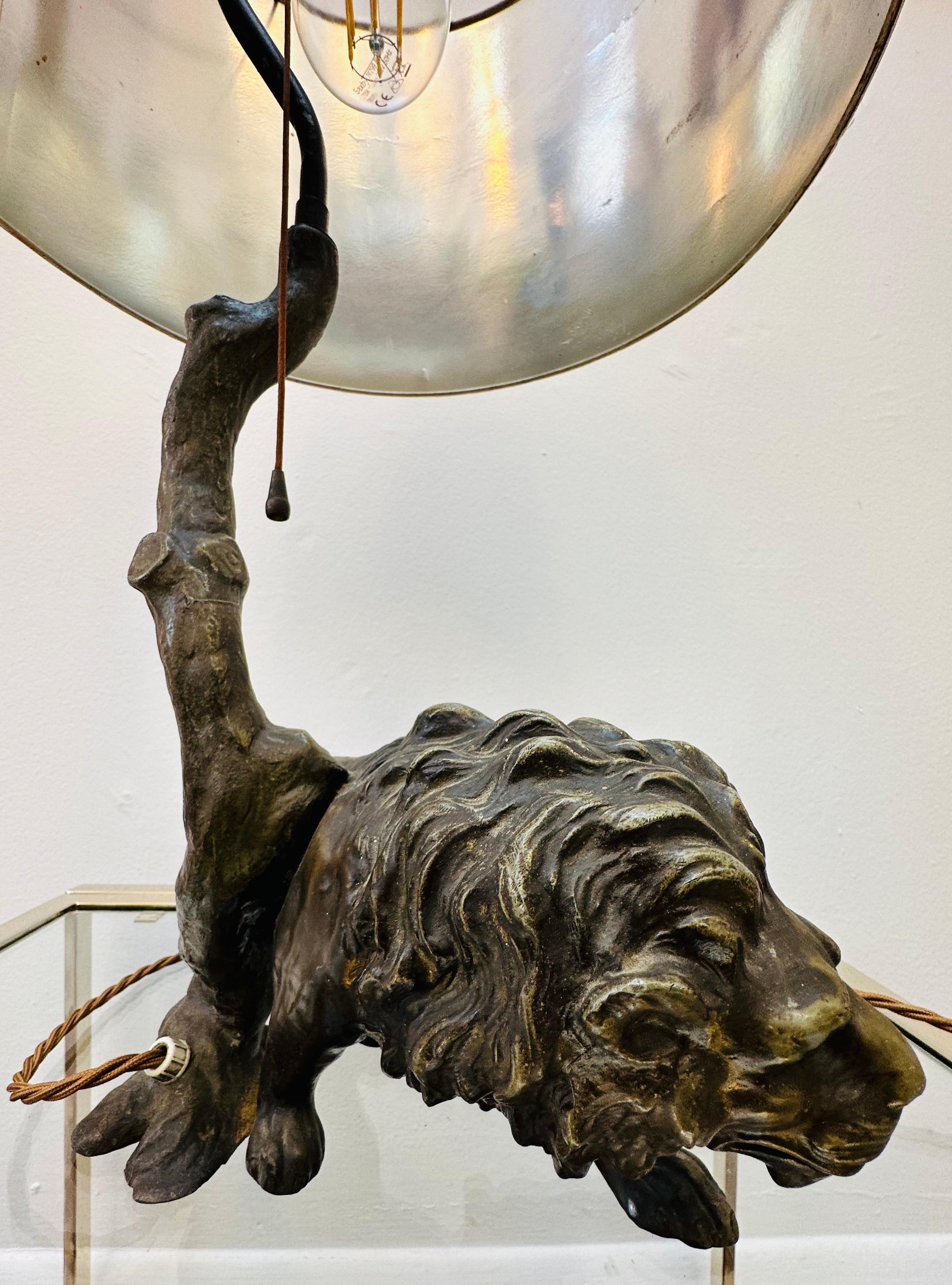 1910 Antique Spelter Bronze Effect Prowling Lion Table Lamp Inc Original Shade For Sale 9