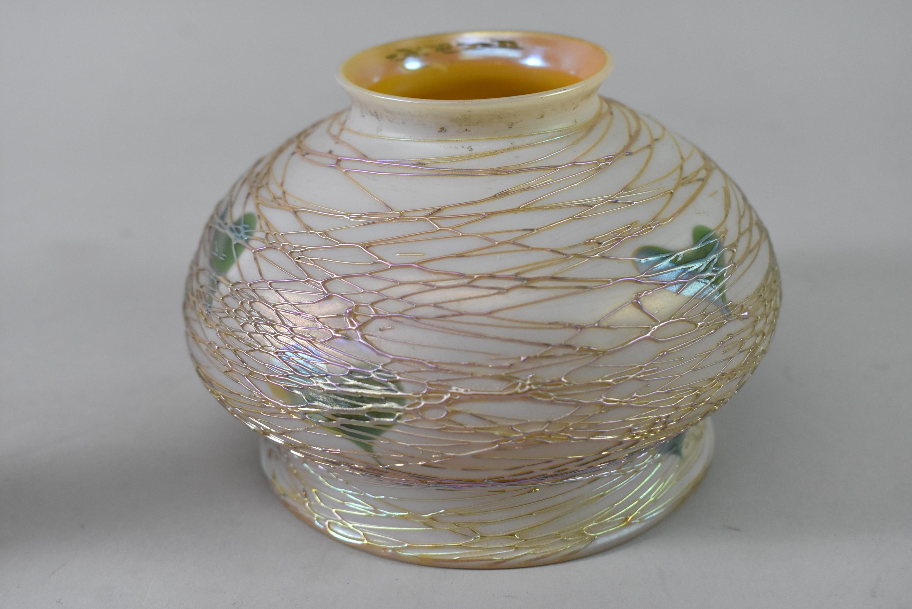 1910 Art Nouveau P. Rigual Lily Pad Motif Boudoir Lamp, 13