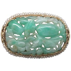 1910 Arts & Crafts 14 Karat Yellow Gold Carved Jade and Seed Pearl Brooch