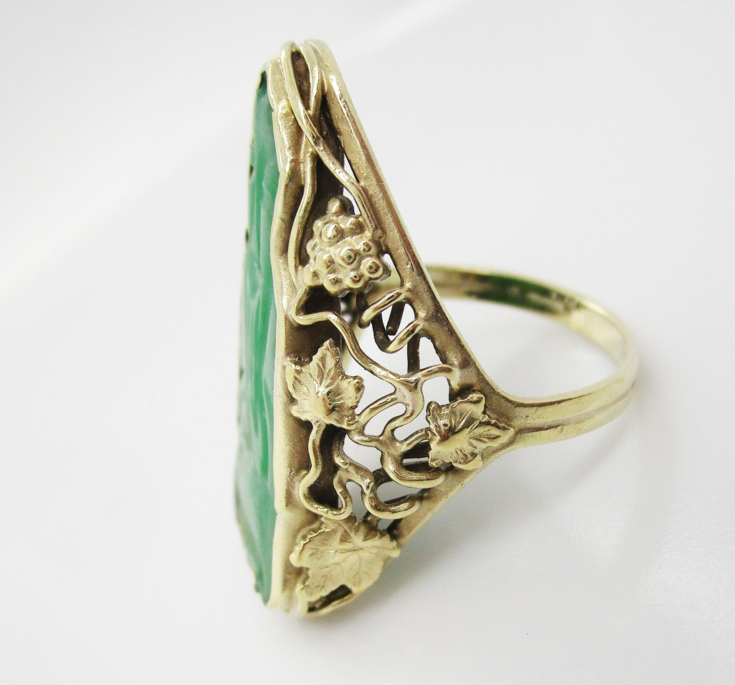 1910 Arts & Crafts 14k Green Gold Carved Jade Statement Ring For Sale 2