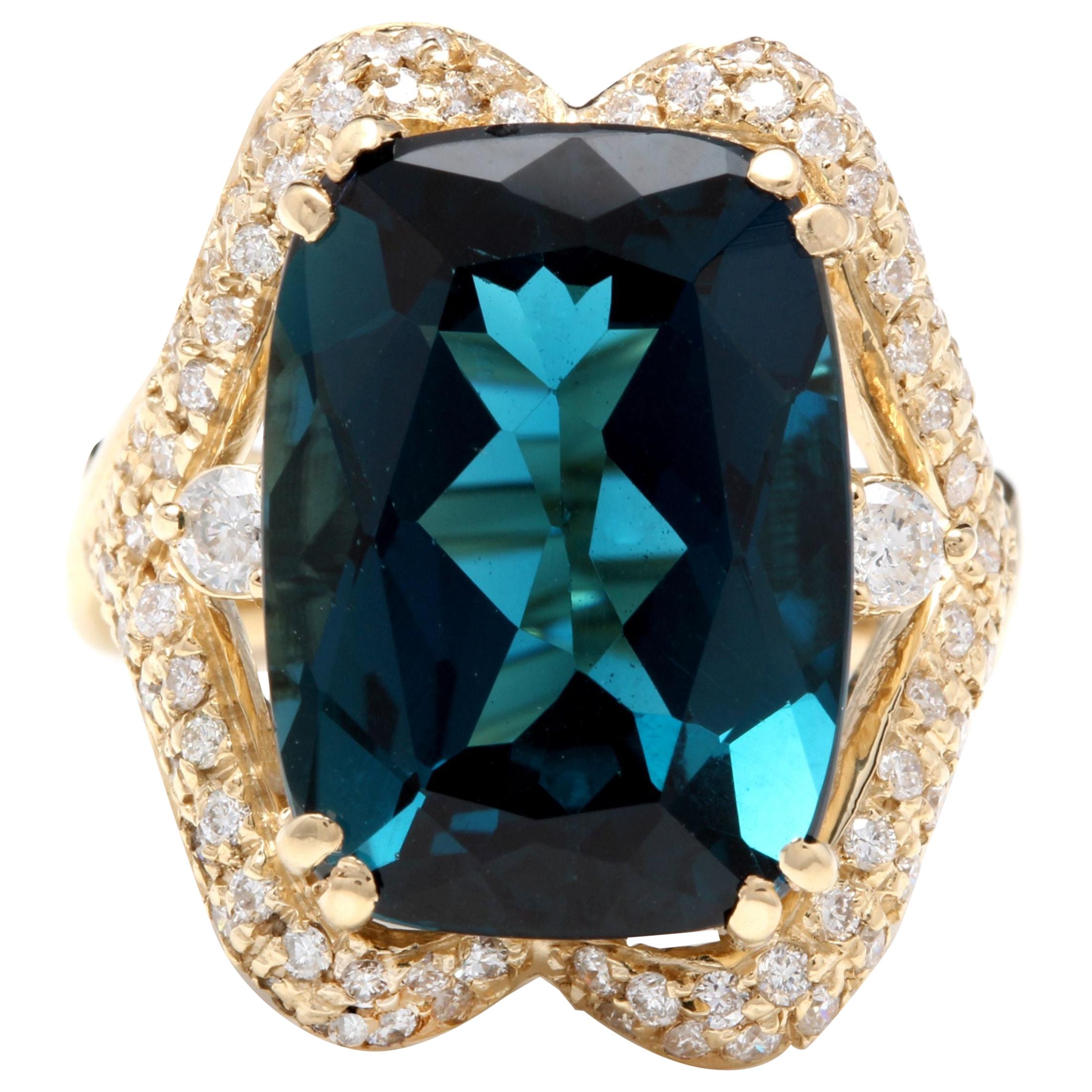 19.10 Carat Natural London Blue Topaz and Diamond 14 Karat Yellow Gold Ring For Sale