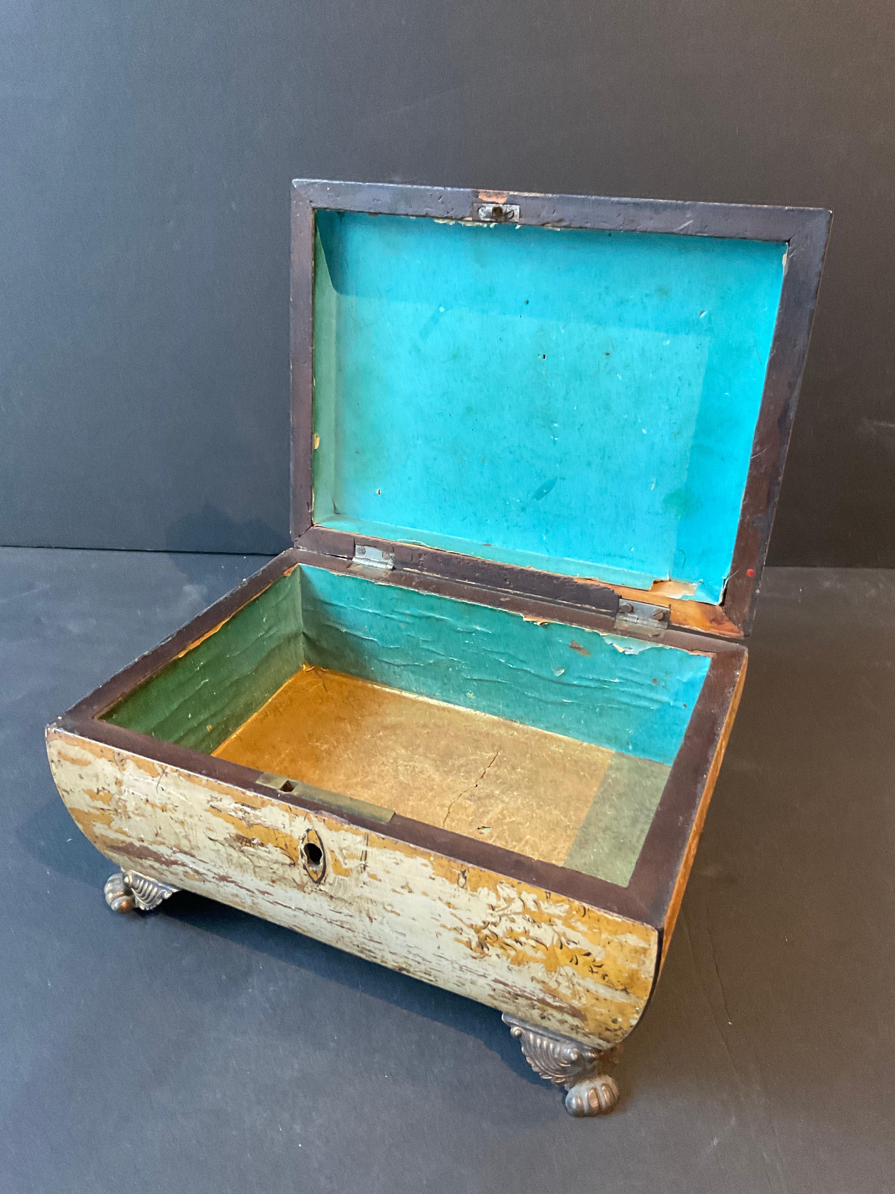 Early 20th Century 1910 Chinoiserie Painted Box For Sale