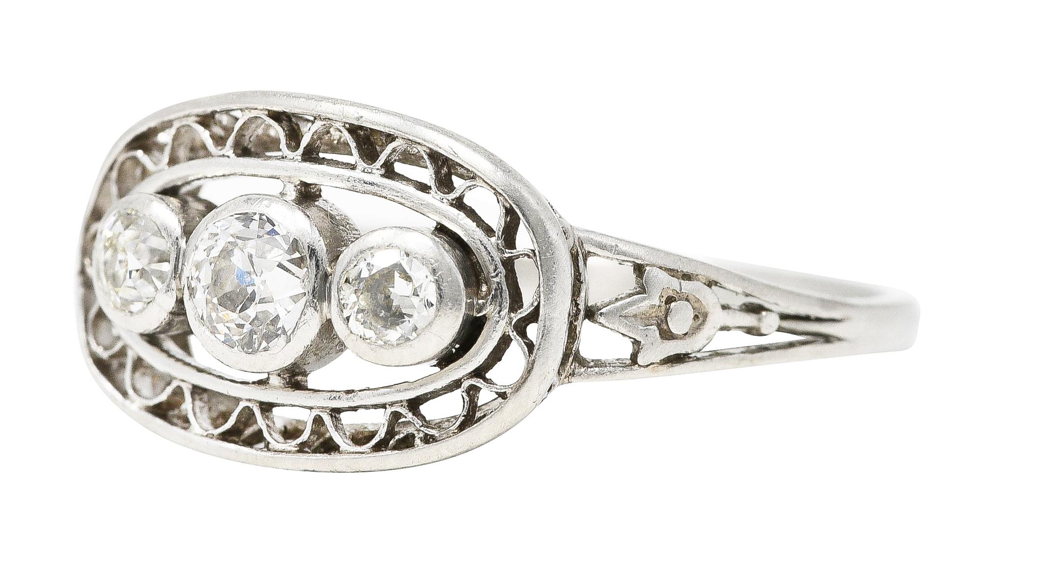 1910 Edwardian 0.27 Carat Old Mine Diamond Antique Three Stone Band Ring 1