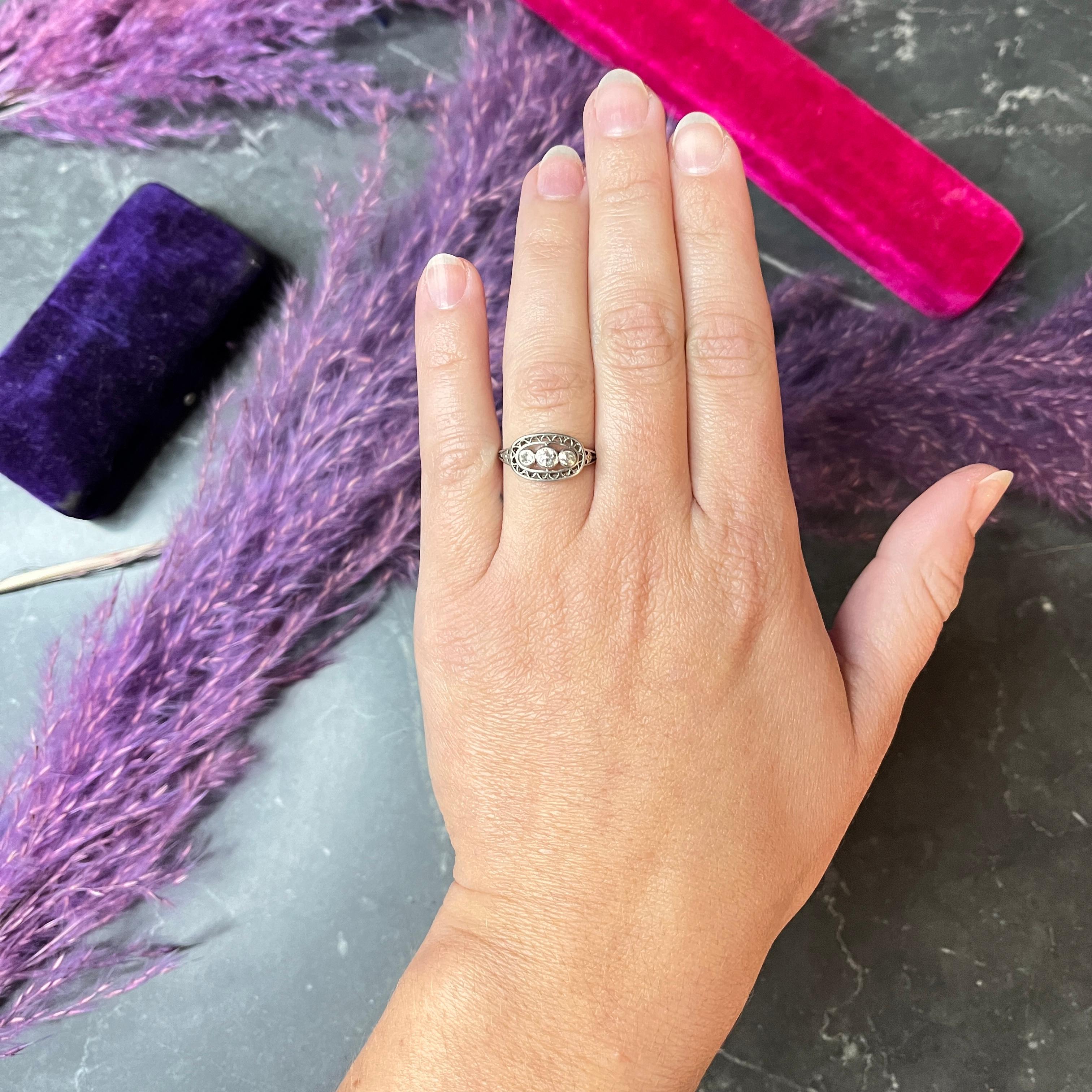 1910 Edwardian 0.27 Carat Old Mine Diamond Antique Three Stone Band Ring 4