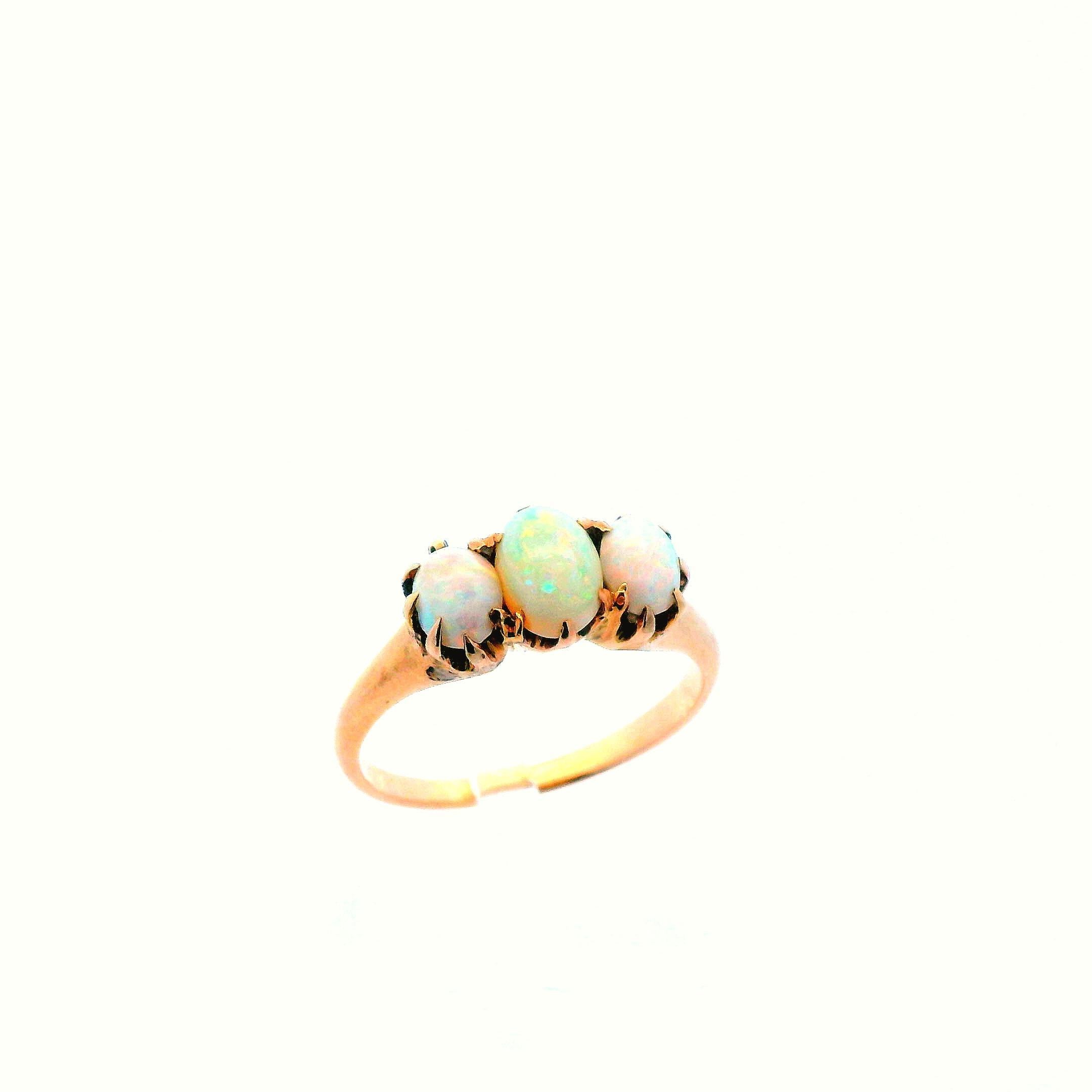 1910 Edwardian 14K Yellow Gold and Opal Ring For Sale 3