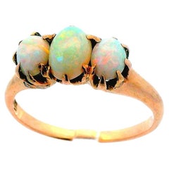 Antique 1910 Edwardian 14K Yellow Gold and Opal Ring