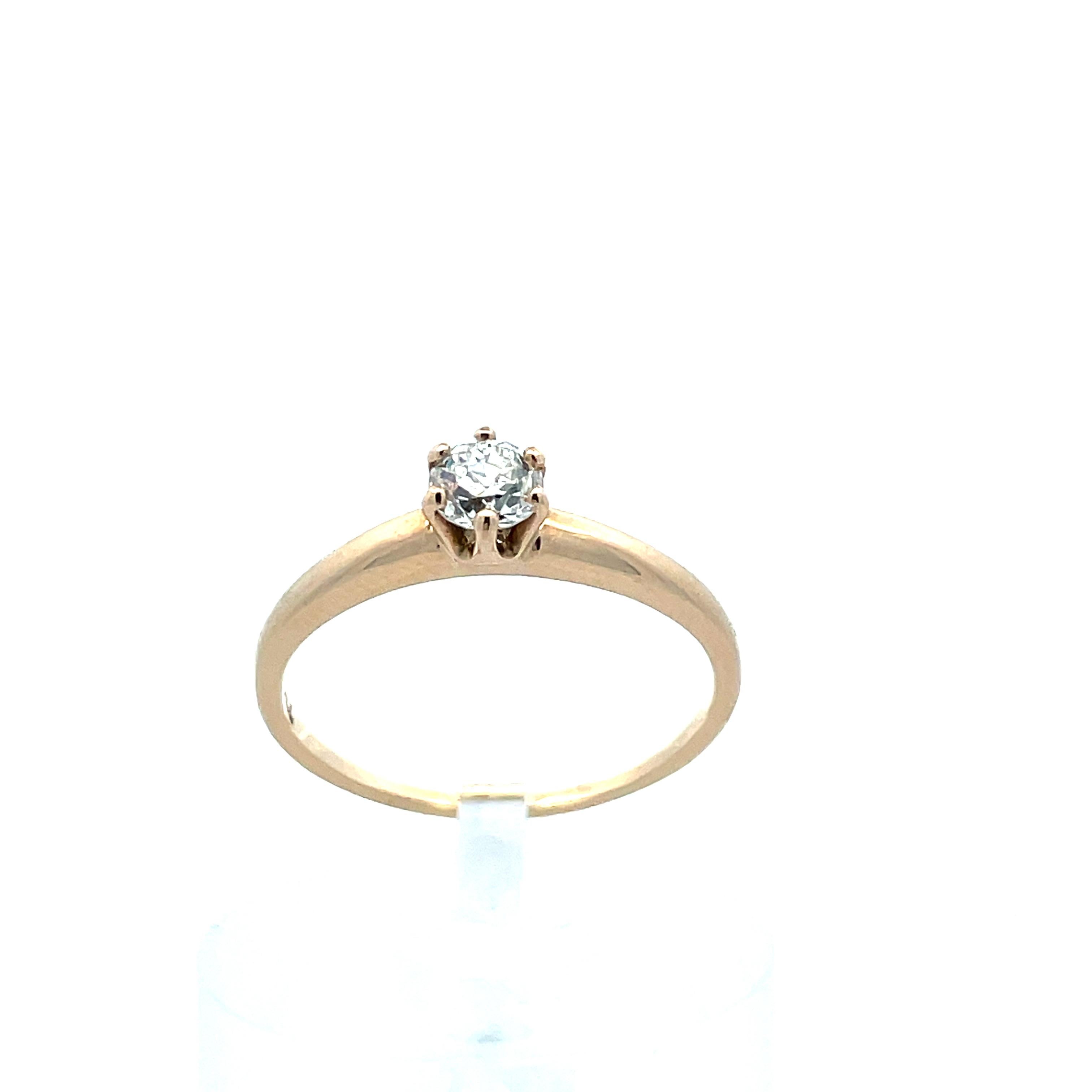Women's or Men's 1910 Edwardian 14K Yellow Gold Diamond Solitaire Ring Signed Marshall Field  For Sale
