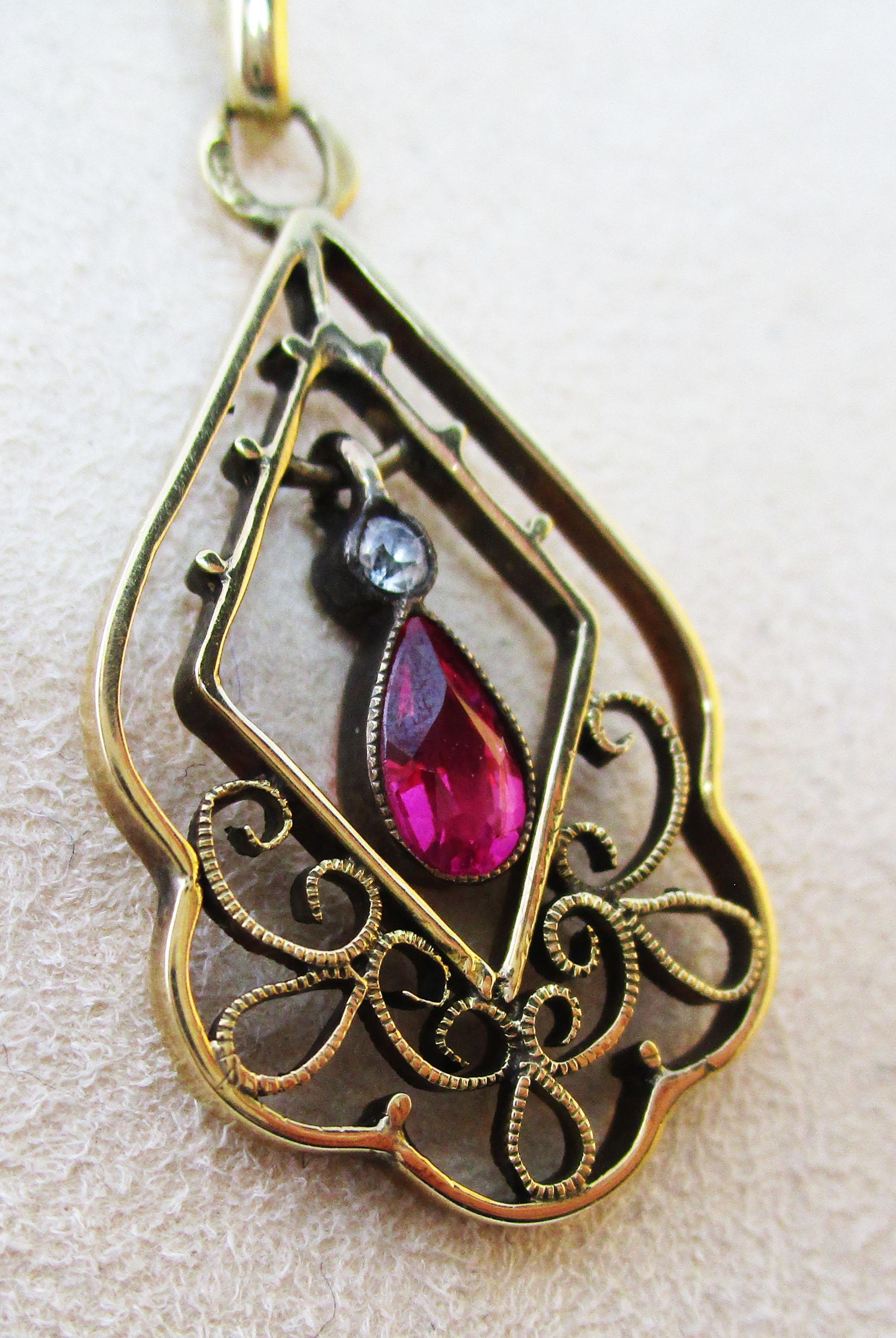 1910 Edwardianischer österreichischer 14 Karat Gold Rubin-Diamant-Anhänger (Tropfenschliff)