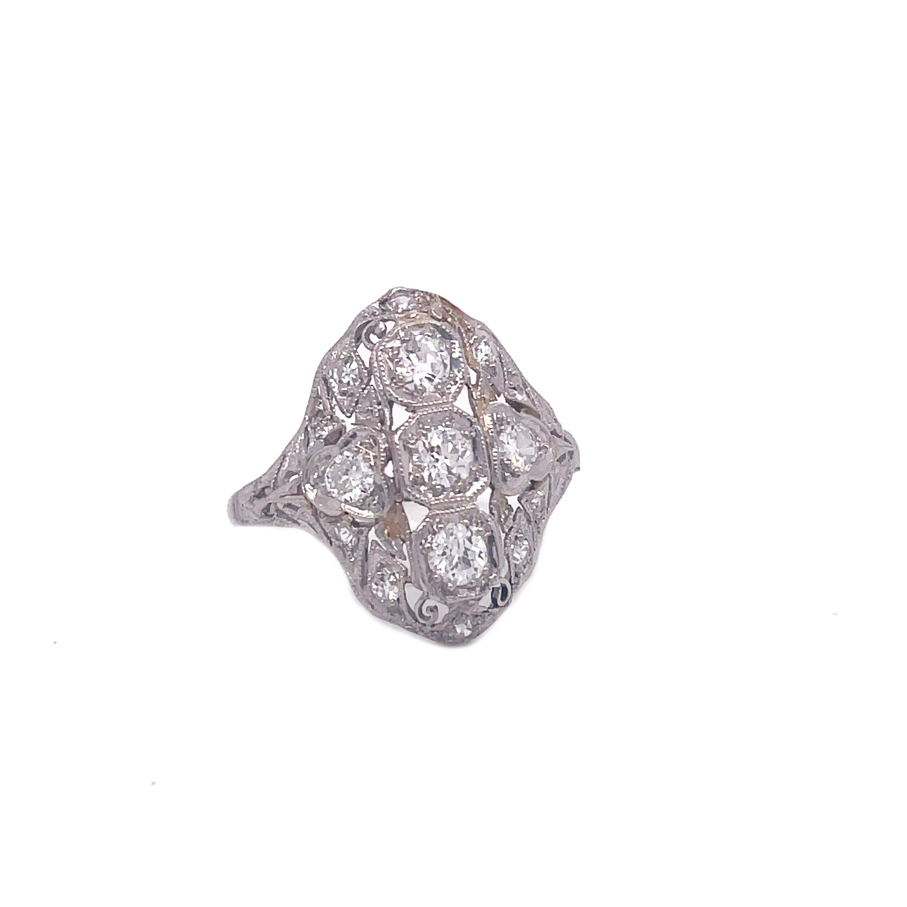 1910 Edwardian Old Mine Cut Diamond Platinum Filigree Ring In Good Condition In Lexington, KY