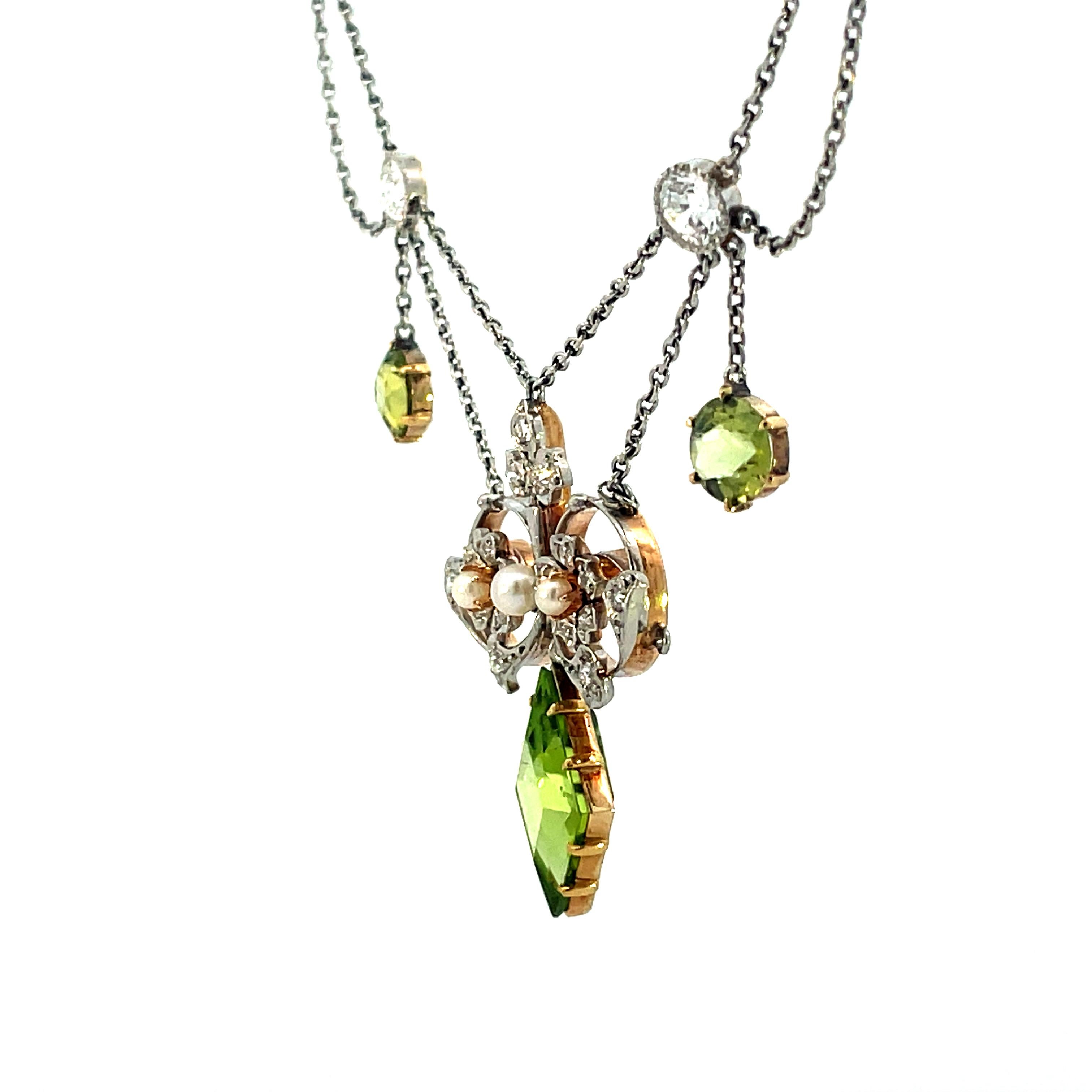 1910 Edwardian Platinum over 14K Rose Gold Peridot, Diamond and Pearl Necklace  In Excellent Condition For Sale In Lexington, KY