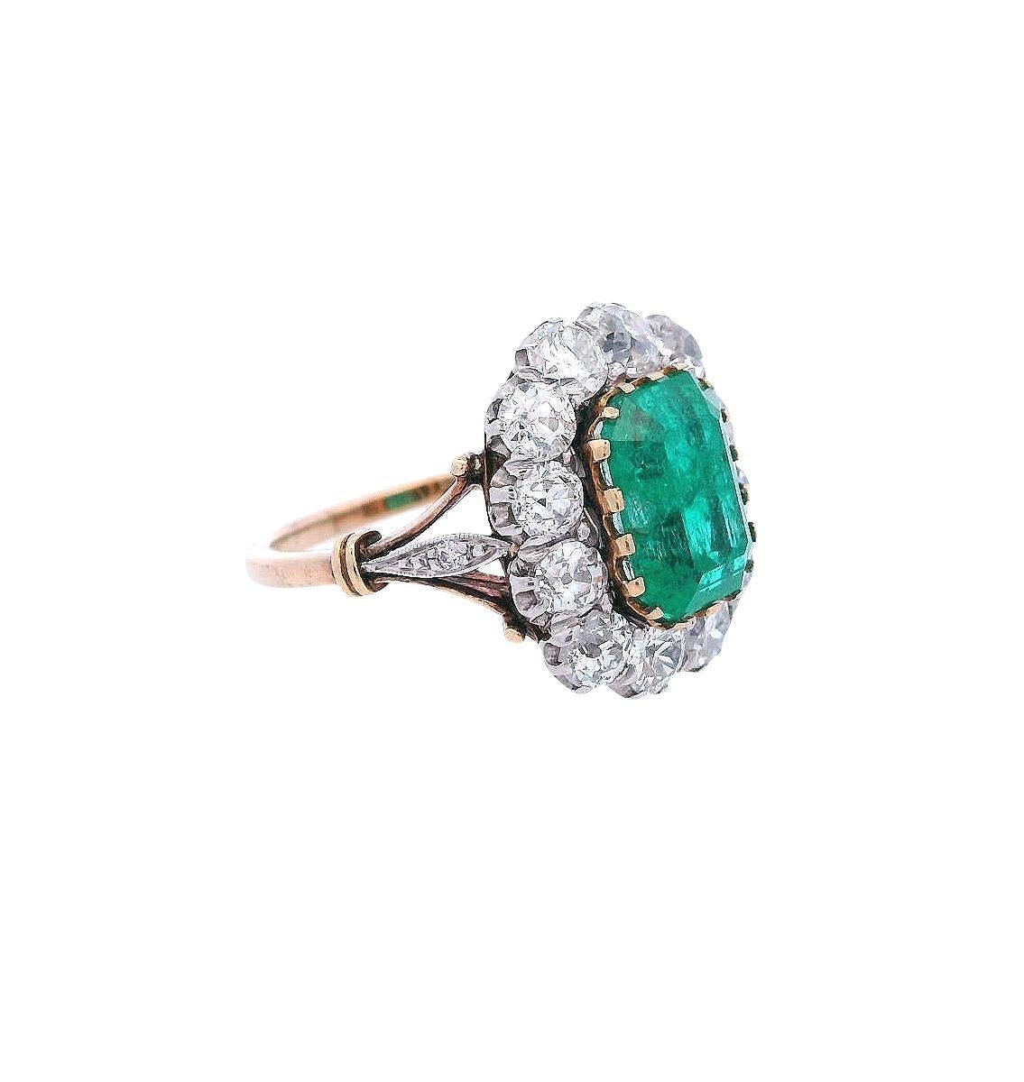 Anillo eduardiano de 1910 en platino y oro de 18 quilates con 4,30 quilates de esmeralda y diamante Eduardiano en venta