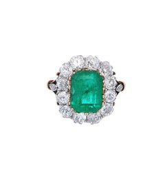Anillo eduardiano de 1910 en platino y oro de 18 quilates con 4,30 quilates de esmeralda y diamante