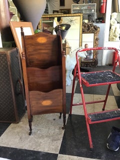 1910 English Book Rack