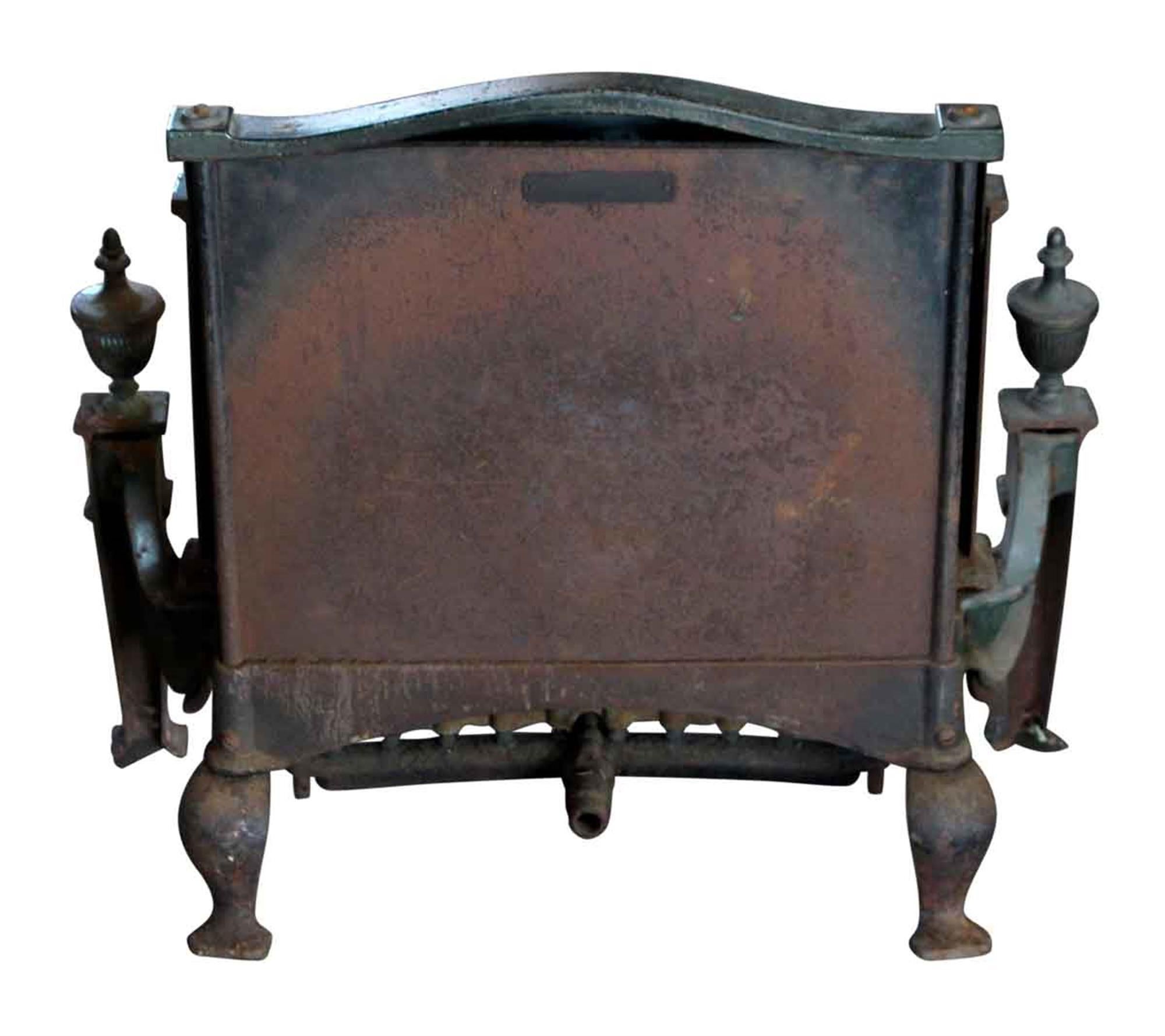 1910 Federal Style Cast Iron Gas Fireplace Insert In Fair Condition In New York, NY