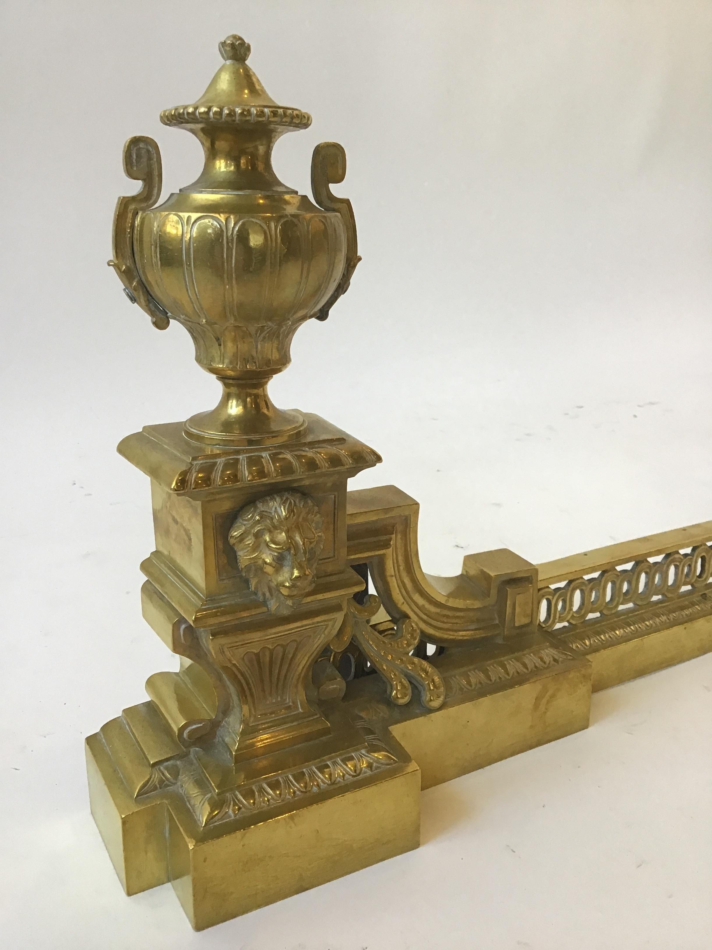 Early 20th Century 1910 French Brass Fireplace Fender with Lions and Urns
