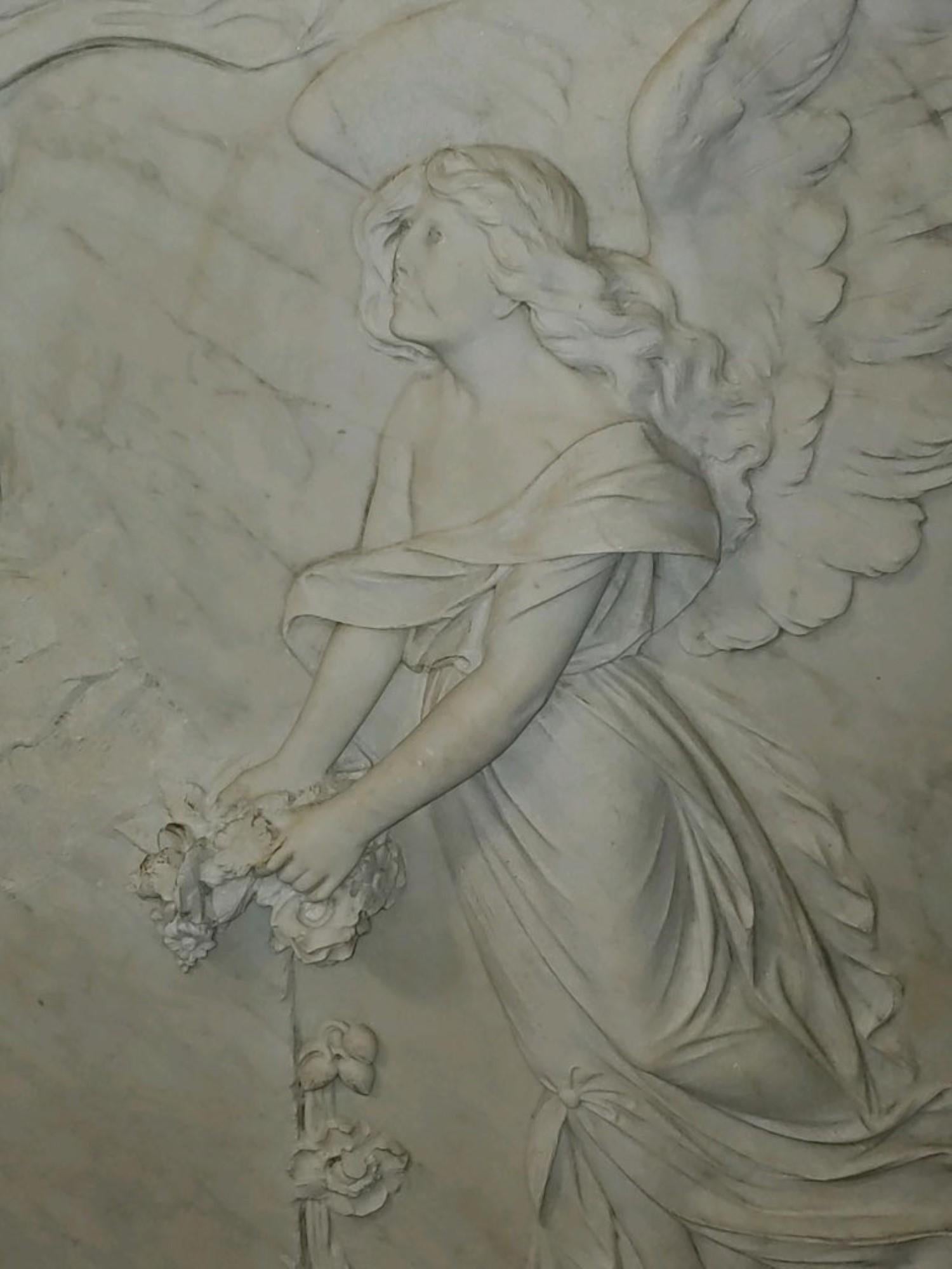 1910 Hand-Carved Marble Angel Wall Plaque Sculpture For Sale 5