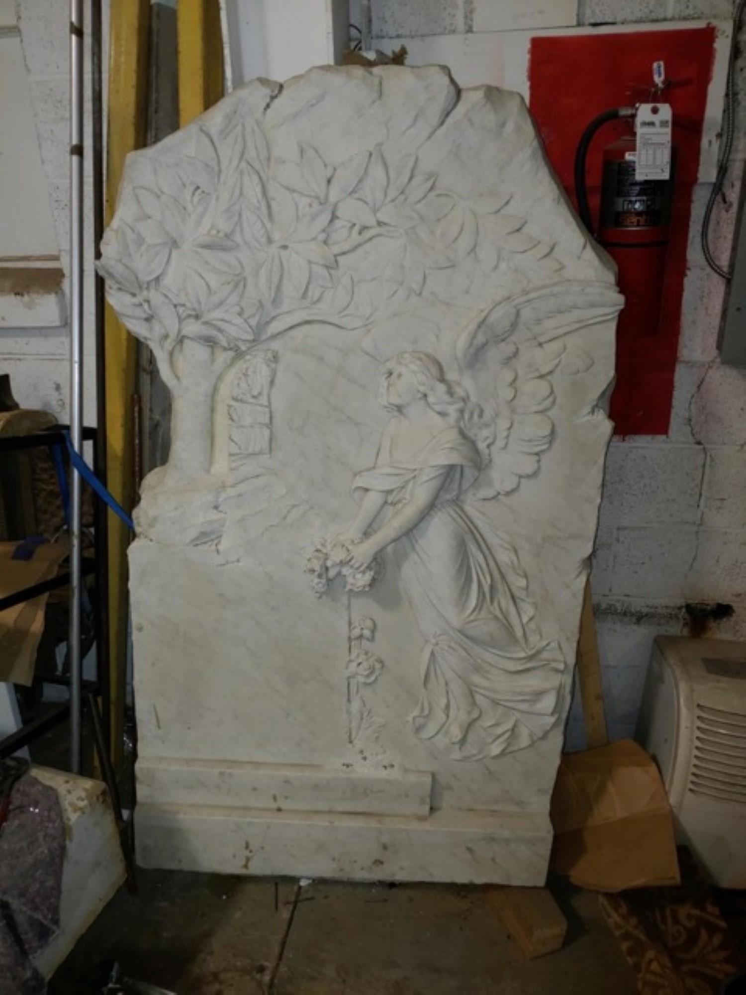 1910 Hand-Carved Marble Angel Wall Plaque Sculpture For Sale 3