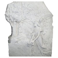 Scultura da parete Angelo in marmo scolpito a mano del 1910
