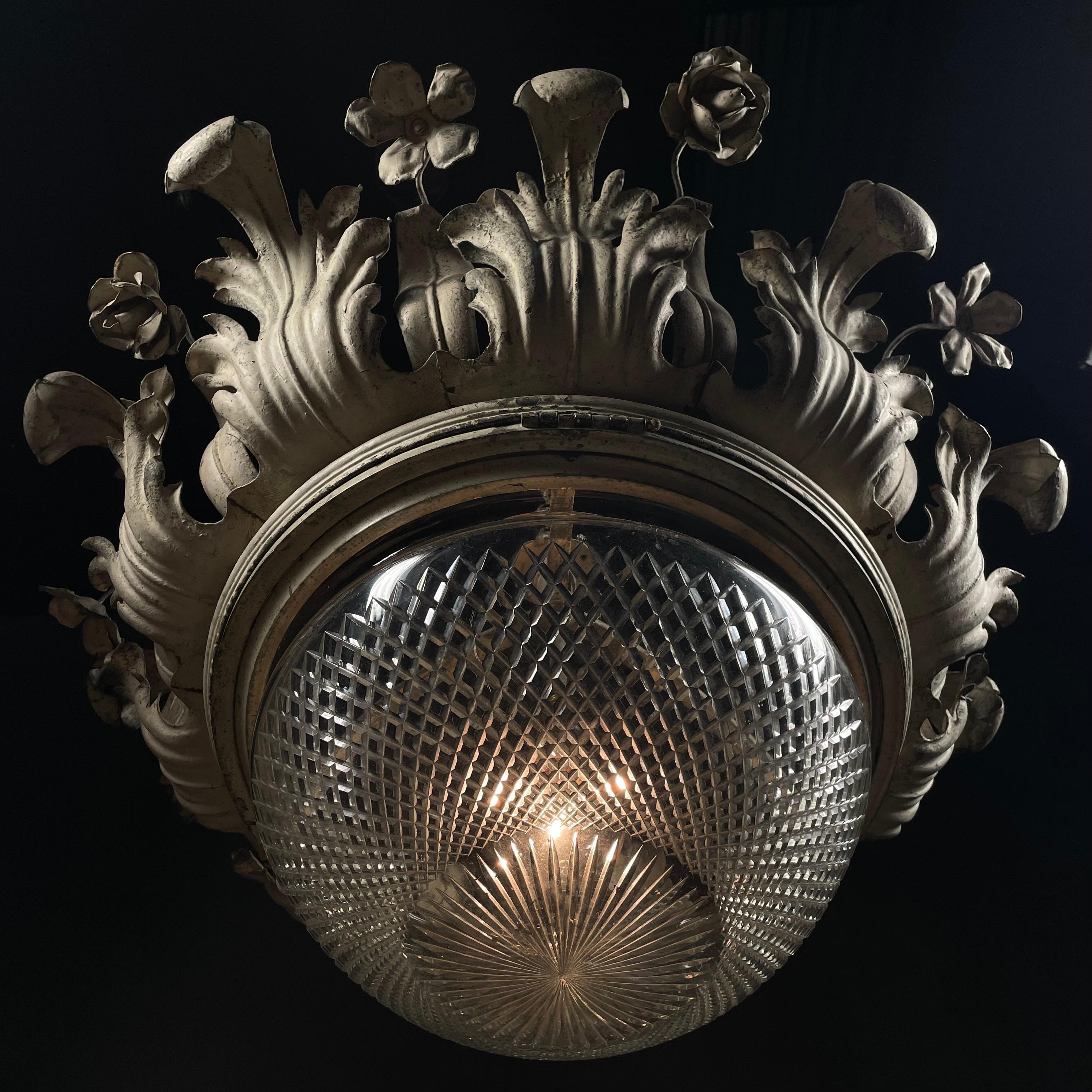 Beaux Arts 1910 Italian brass sculptured pendant chandelier. For Sale
